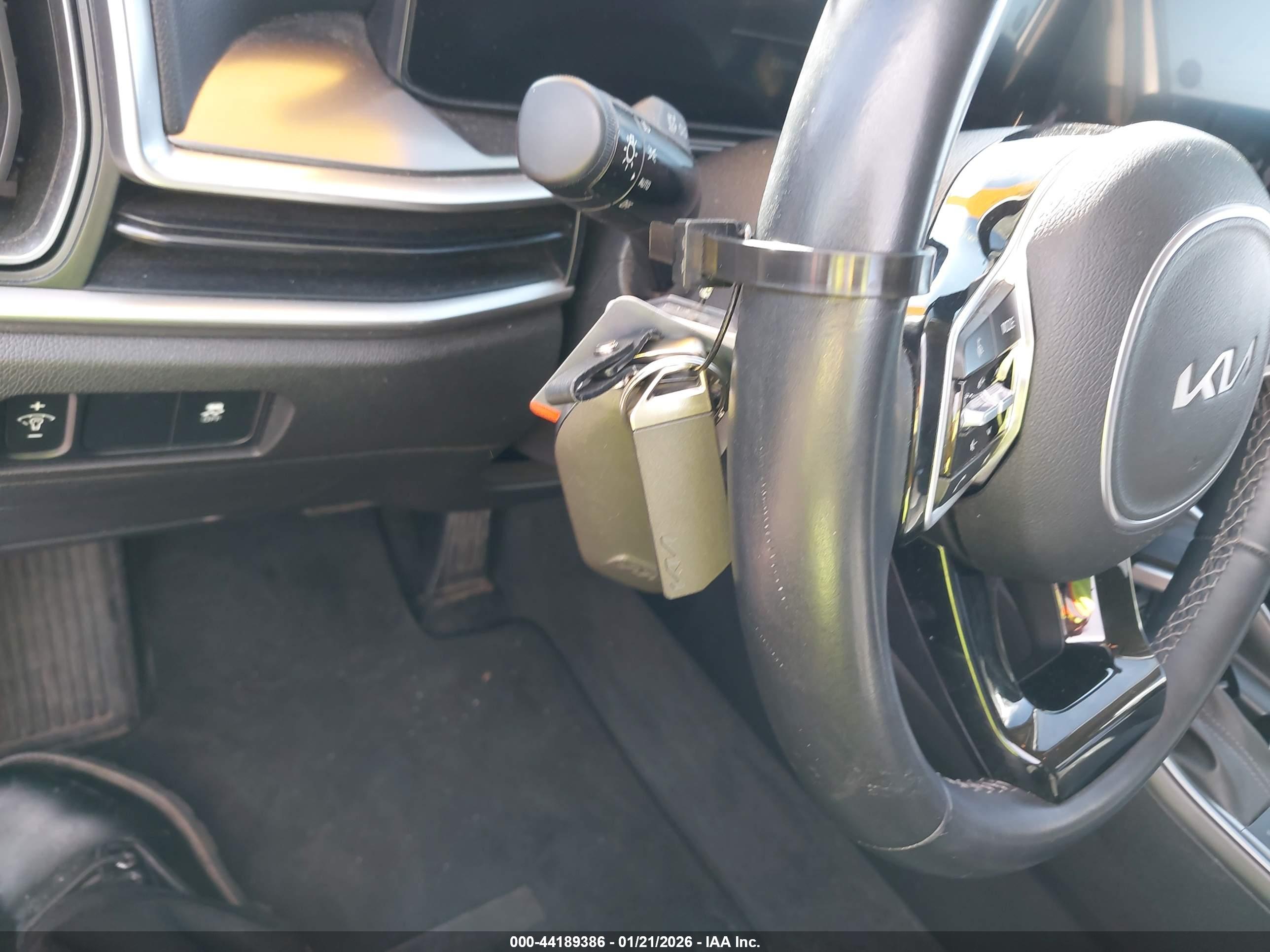 KIA SORENTO image 11