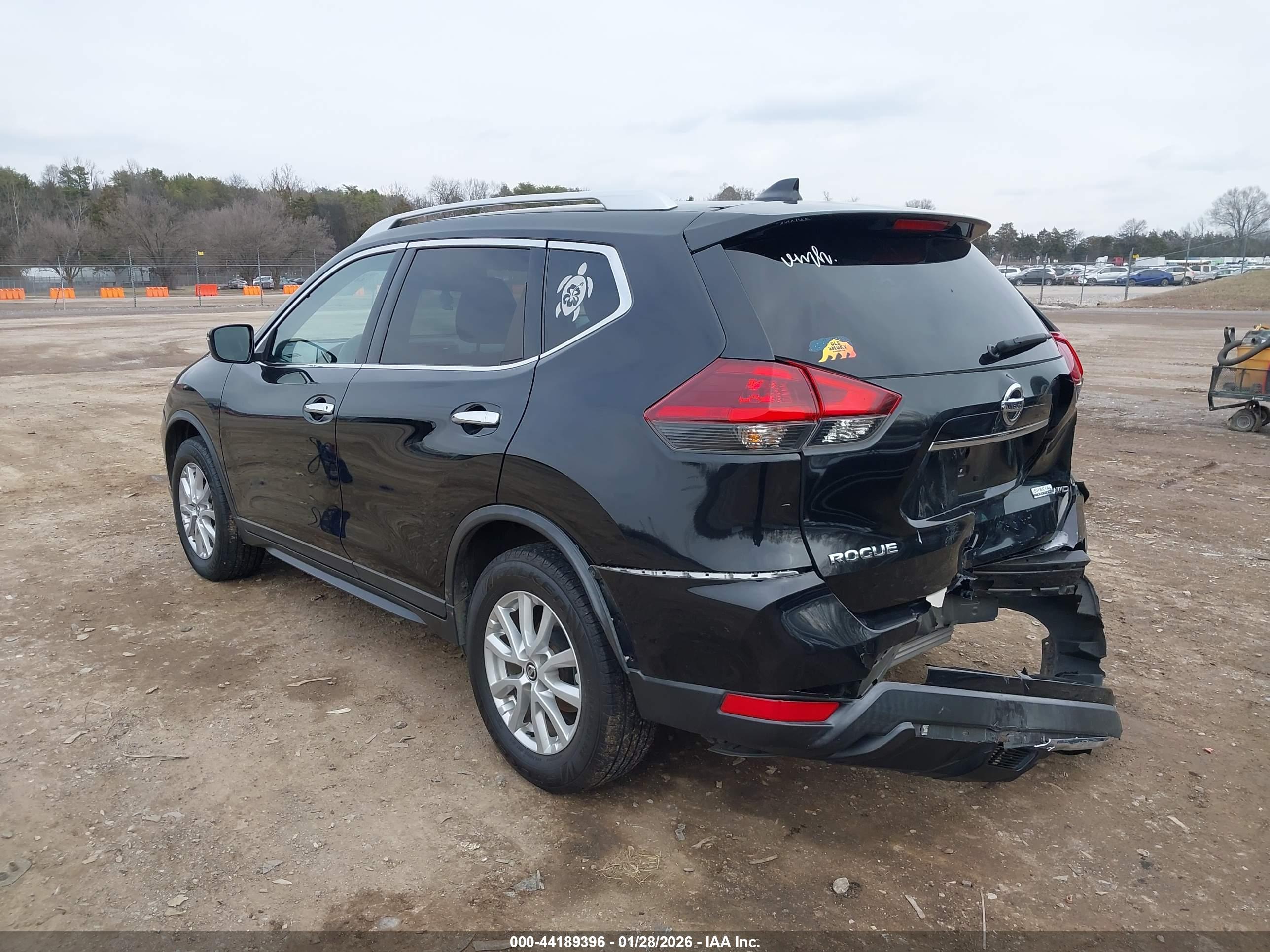 NISSAN ROGUE image 3