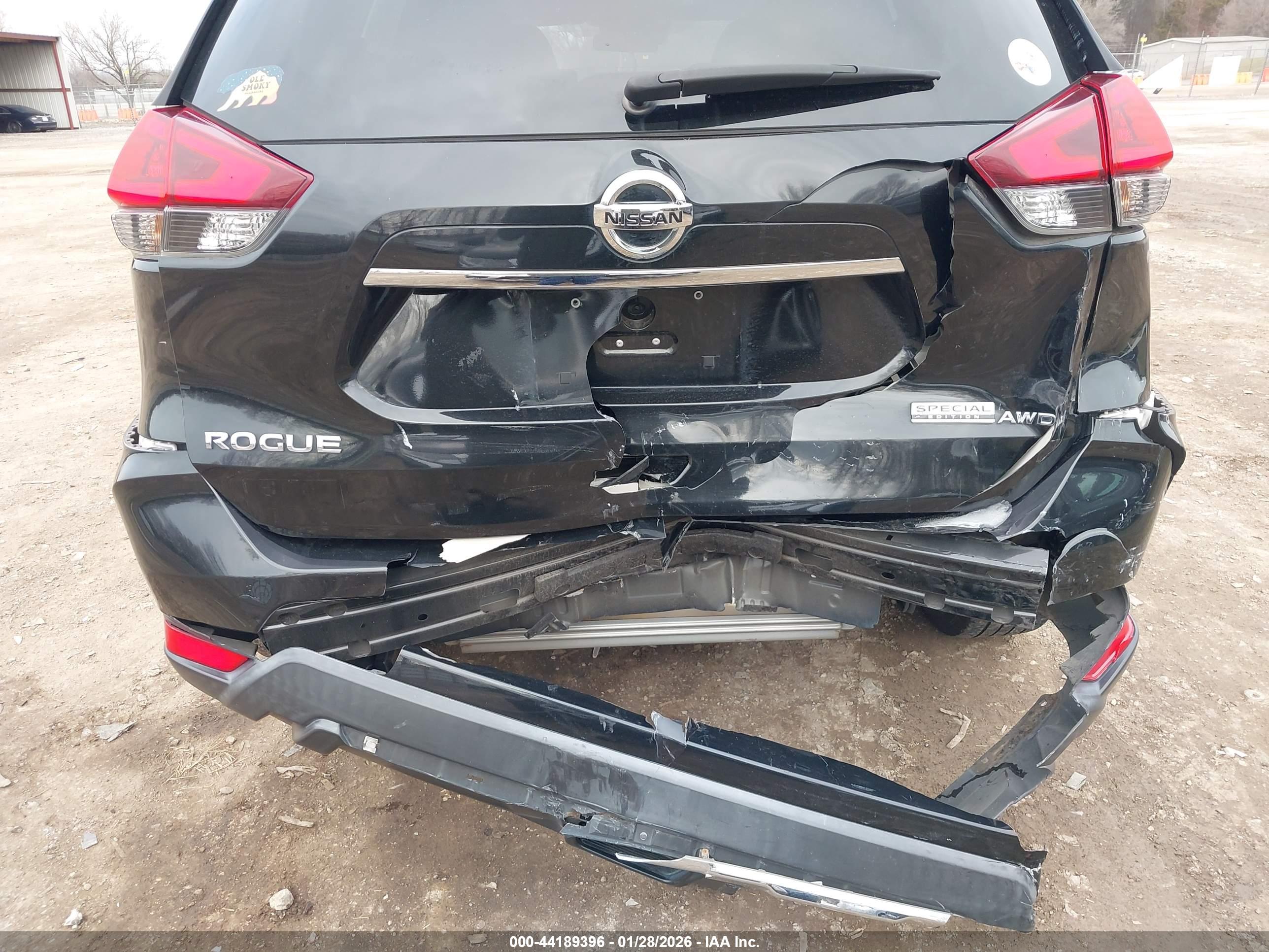 NISSAN ROGUE image 6