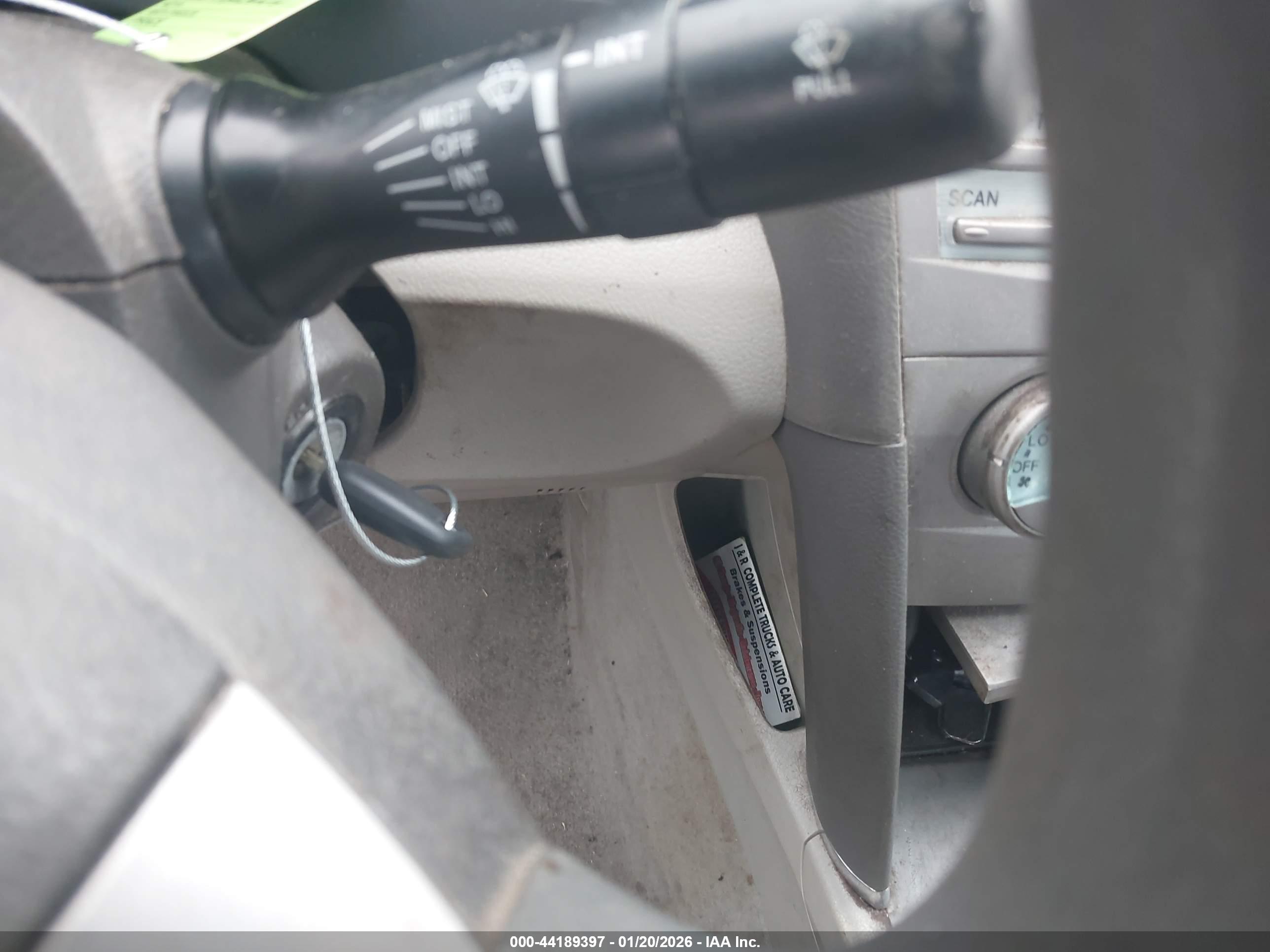 TOYOTA CAMRY image 11
