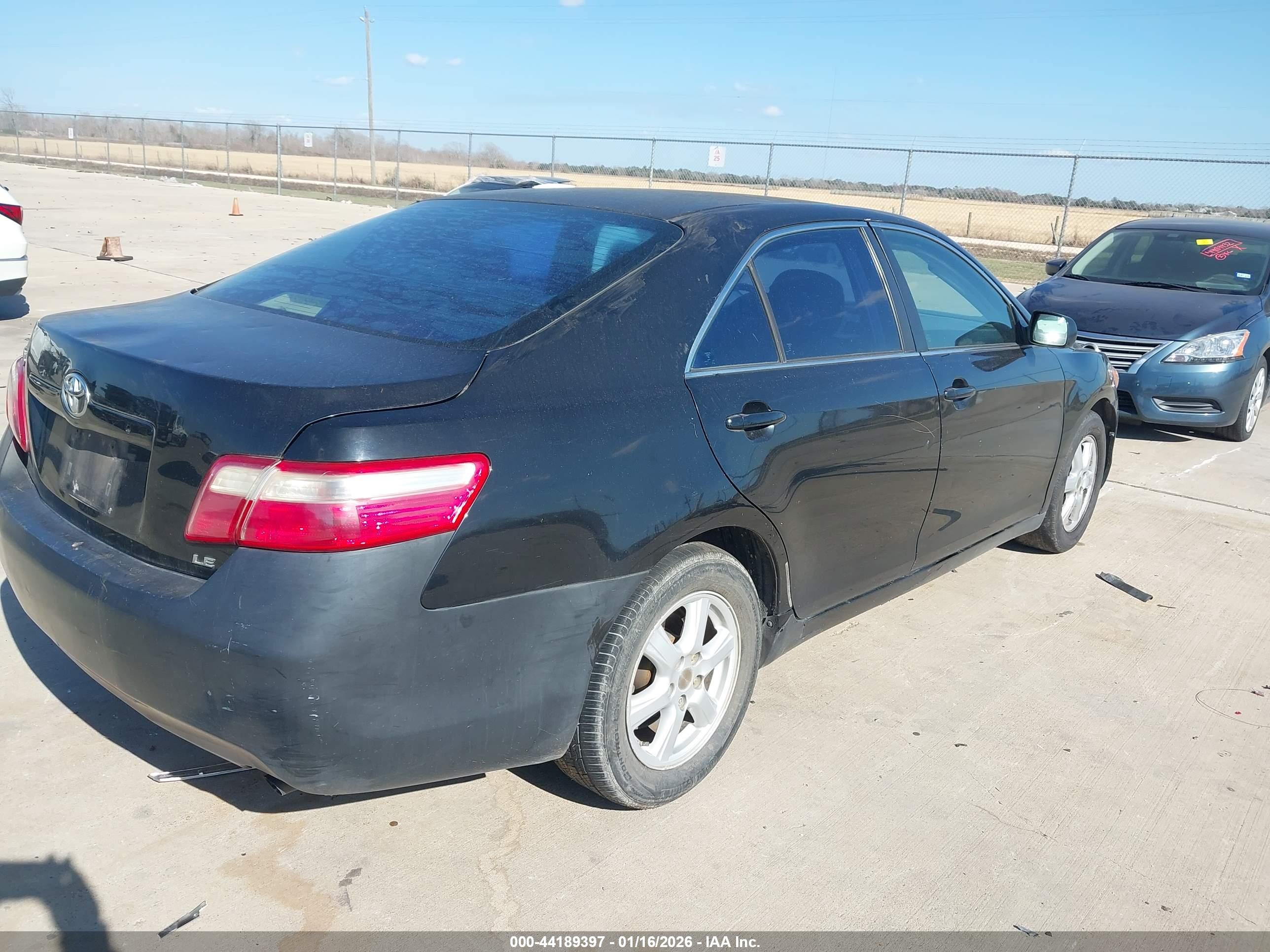 TOYOTA CAMRY image 4