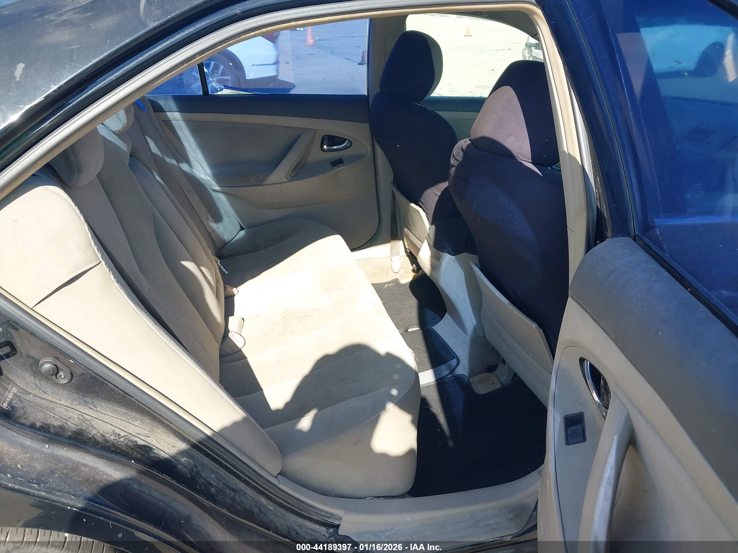 TOYOTA CAMRY image 8
