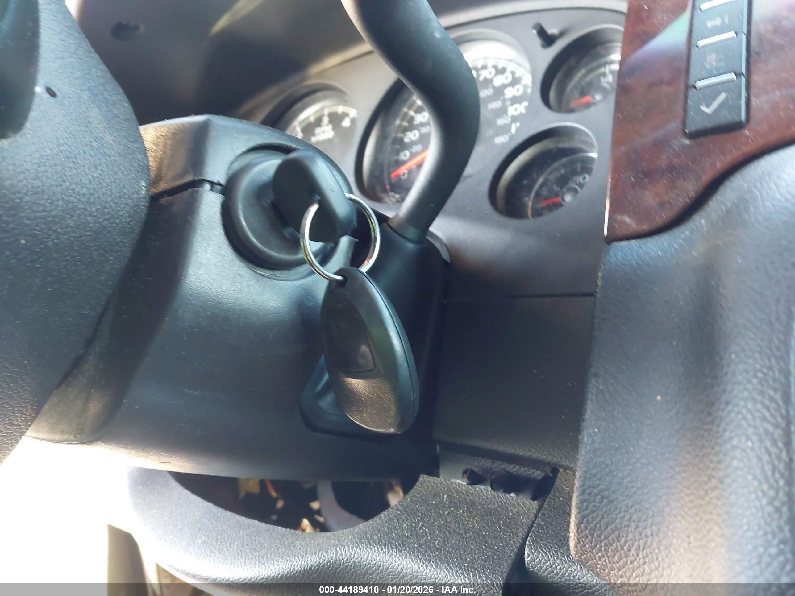 GMC SIERRA image 11