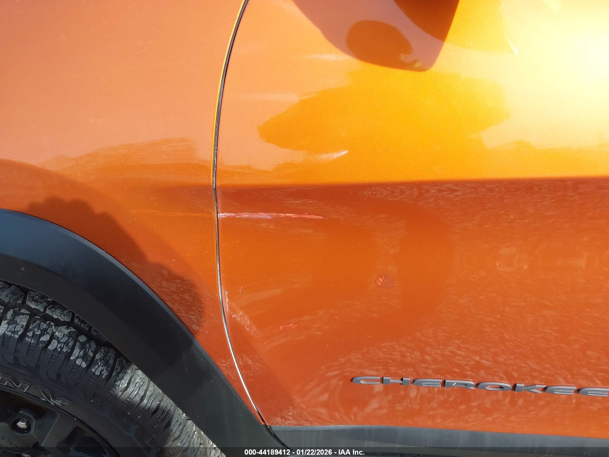 JEEP CHEROKEE image 6