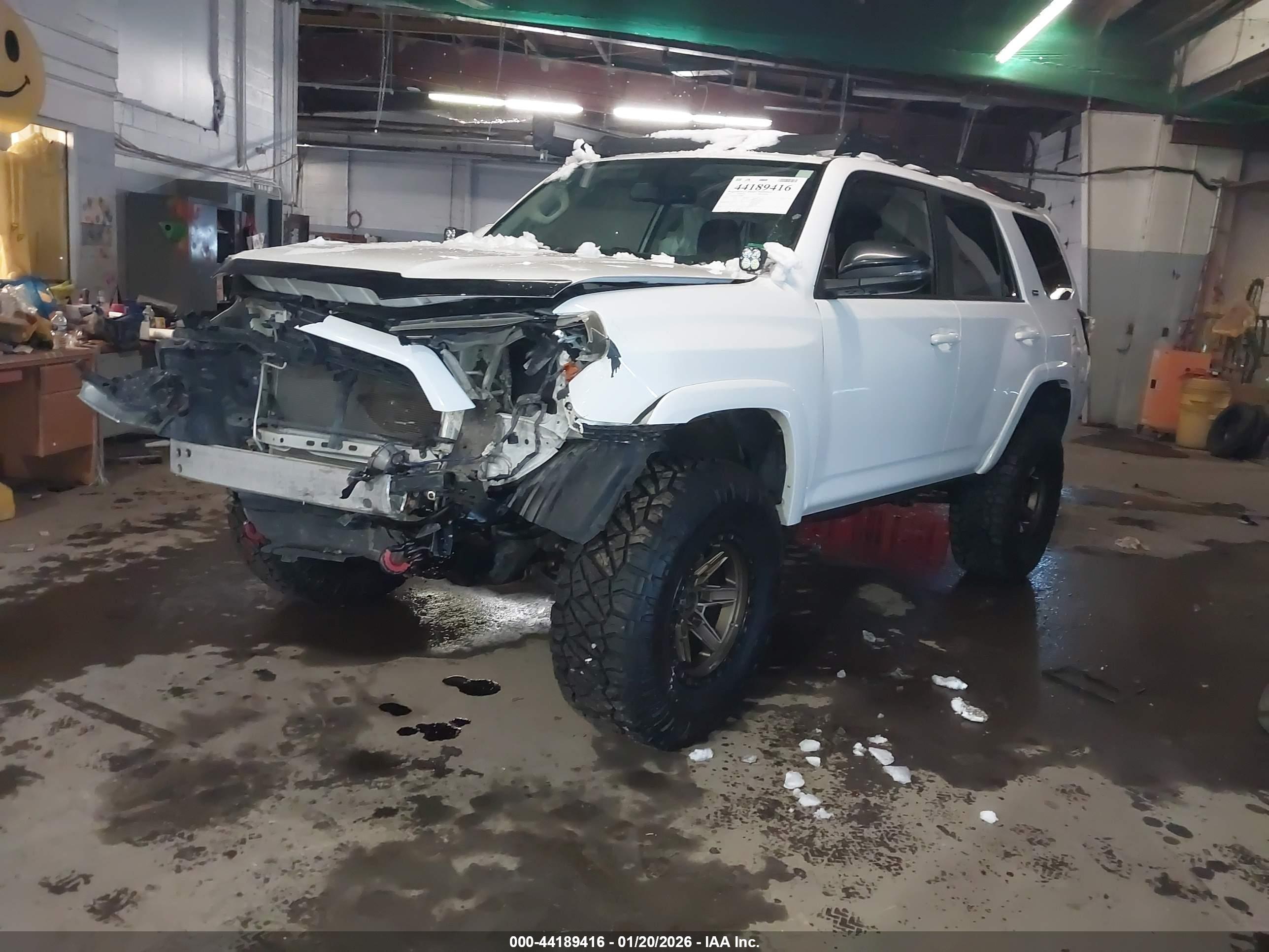 TOYOTA 4RUNNER image 2