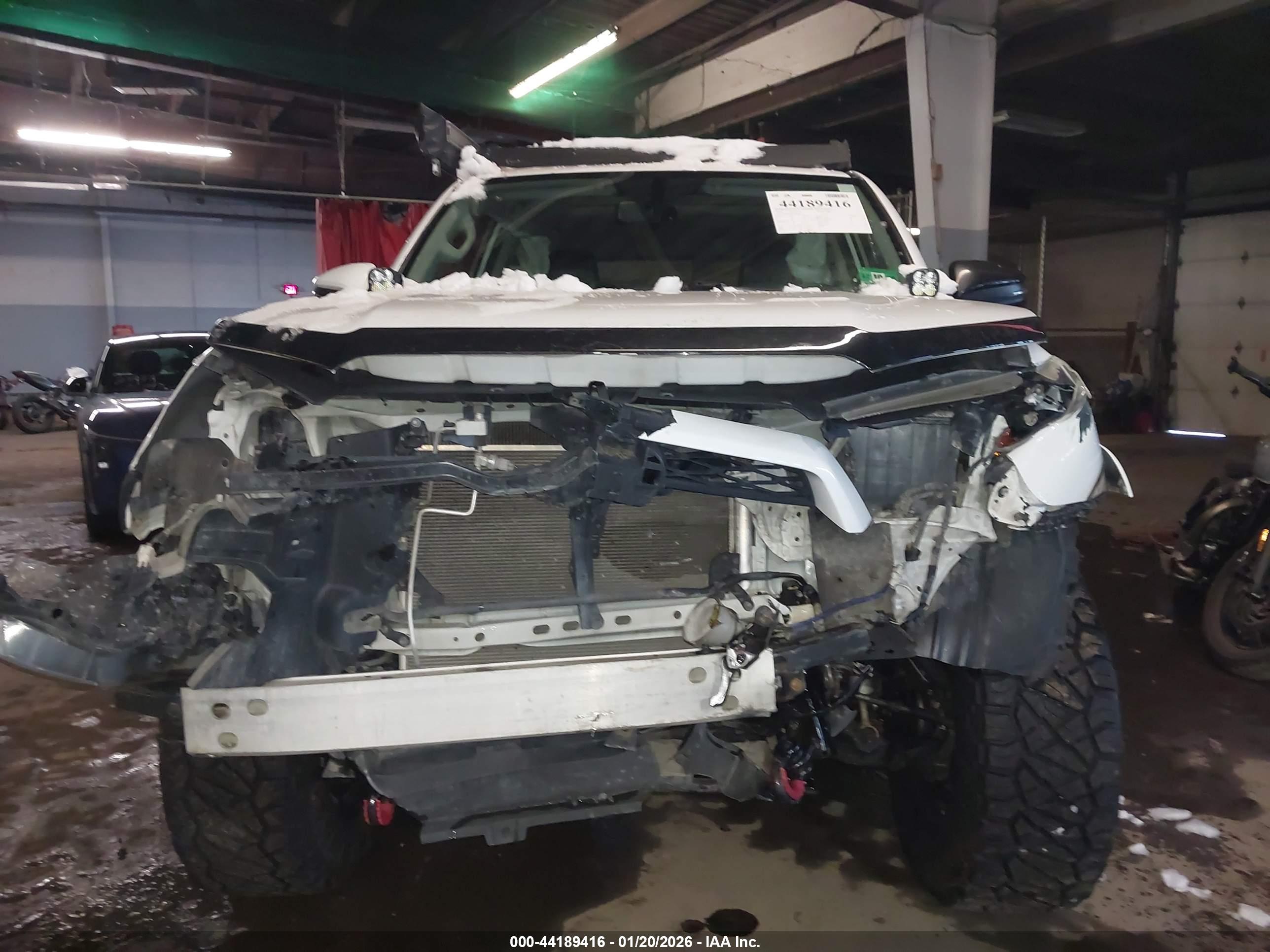 TOYOTA 4RUNNER image 6