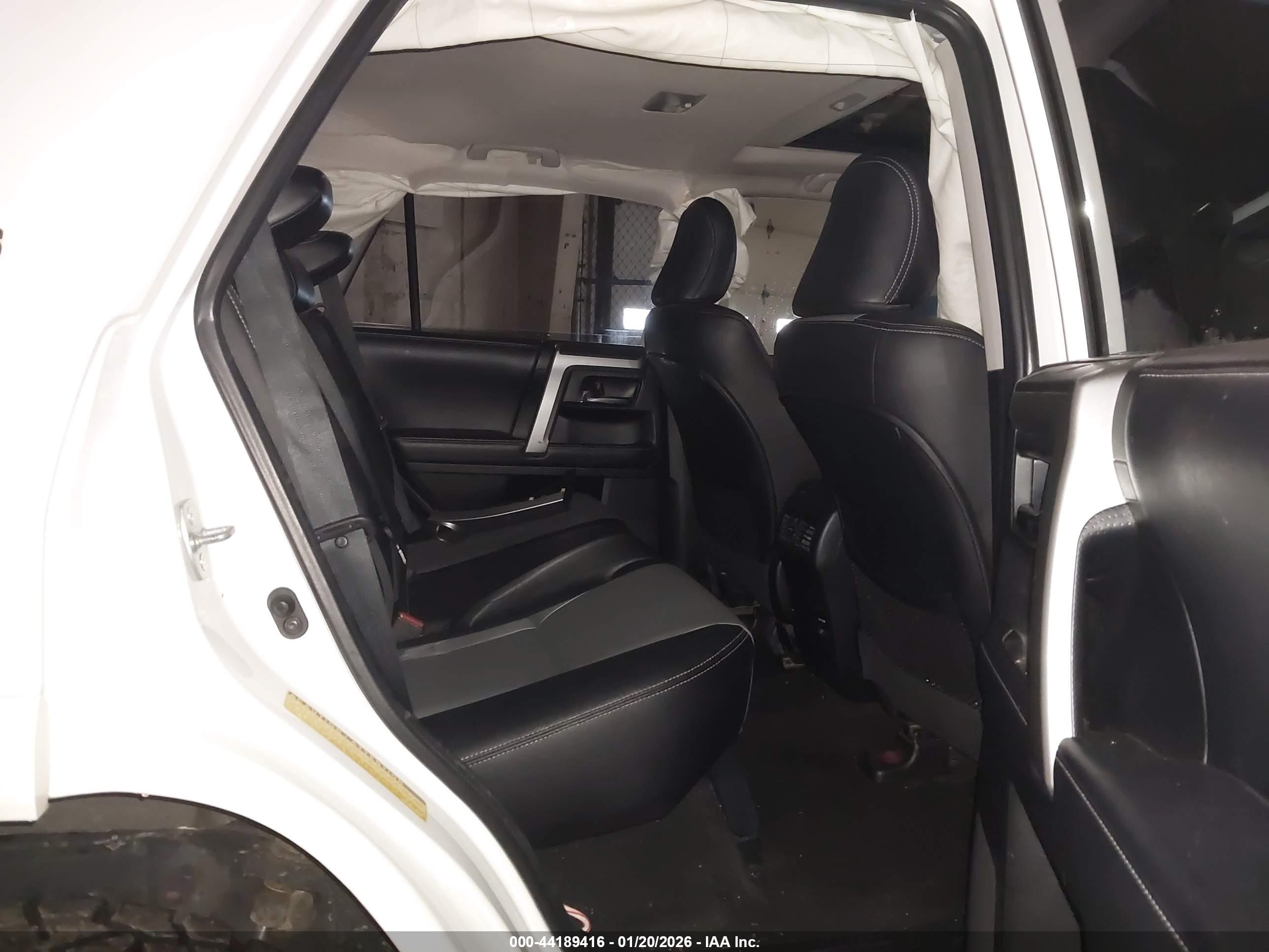 TOYOTA 4RUNNER image 8
