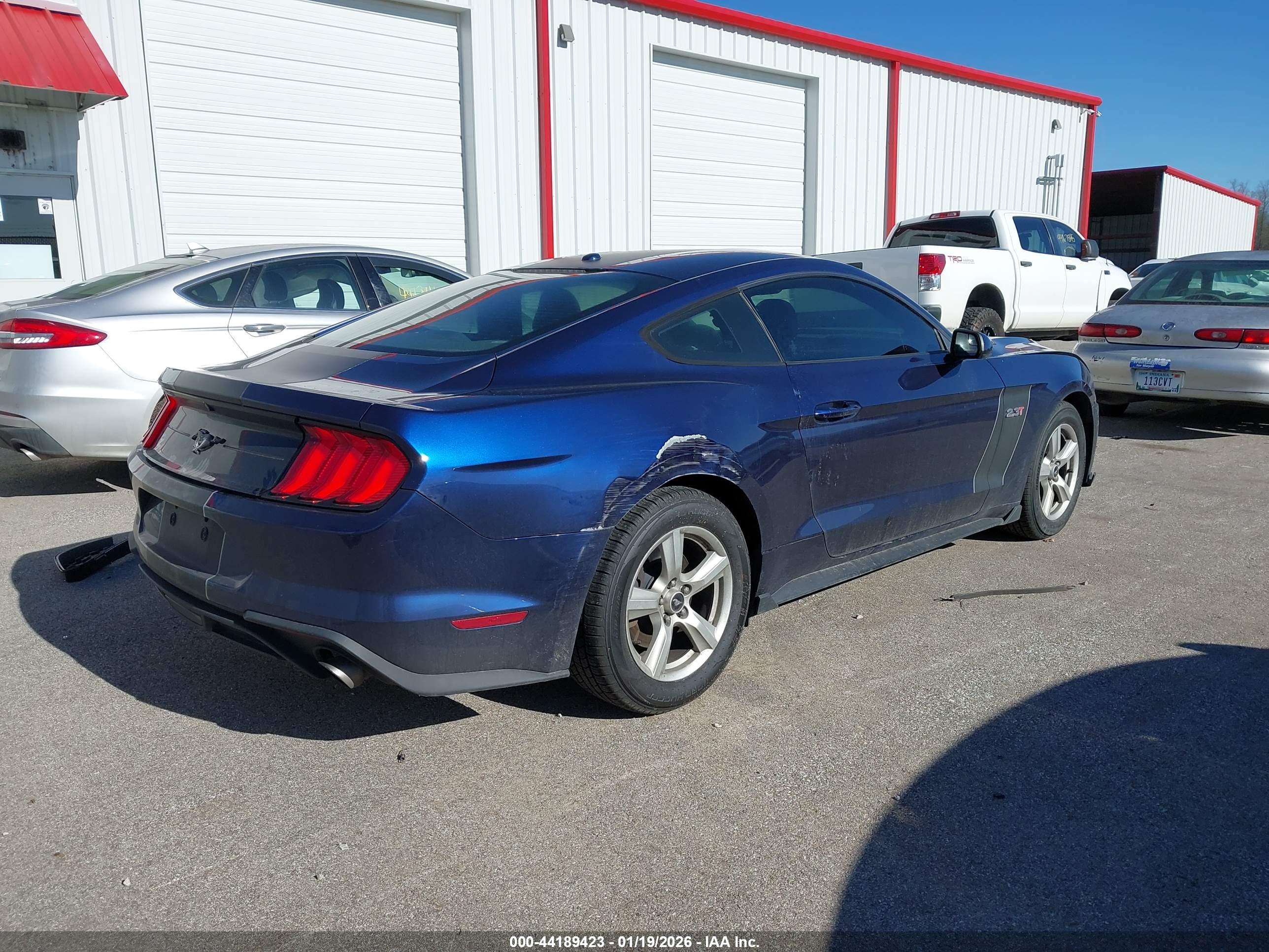 FORD MUSTANG image 4