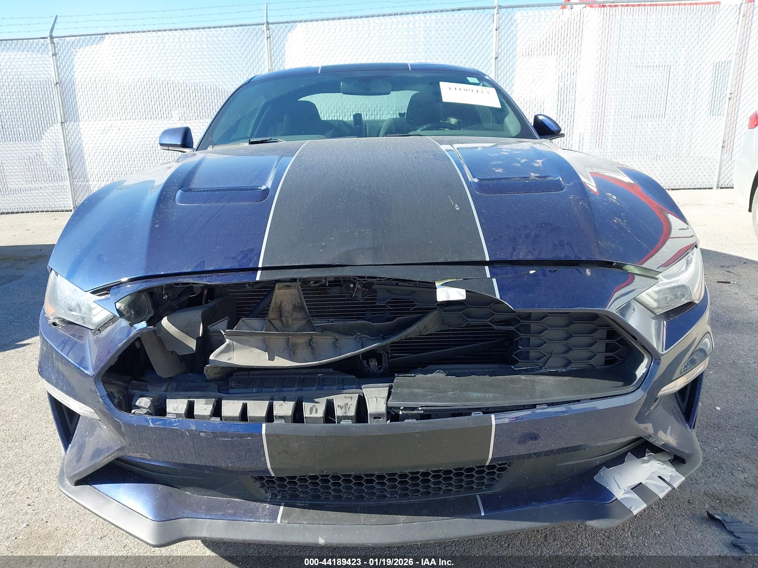 FORD MUSTANG image 6