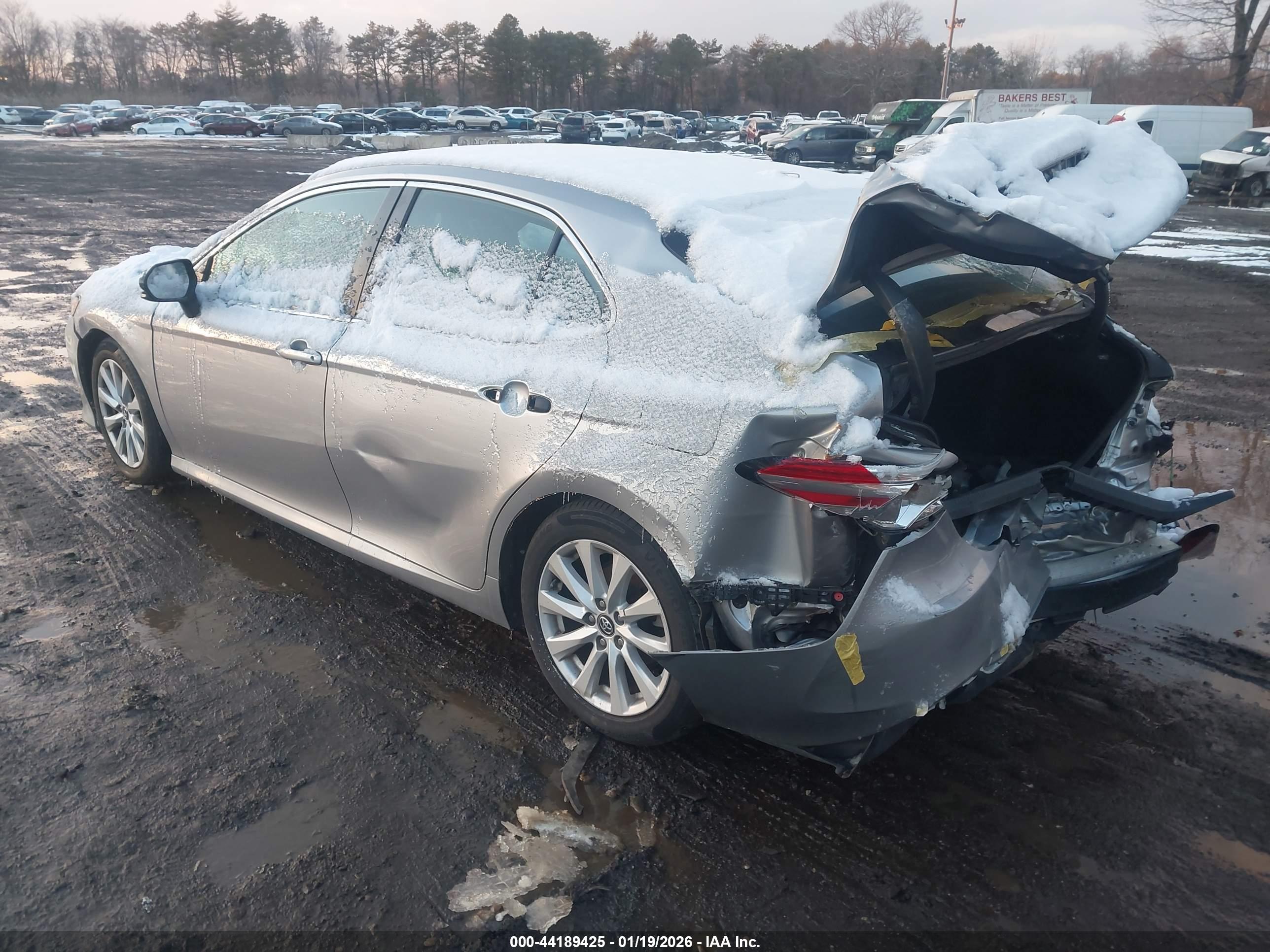 TOYOTA CAMRY image 3