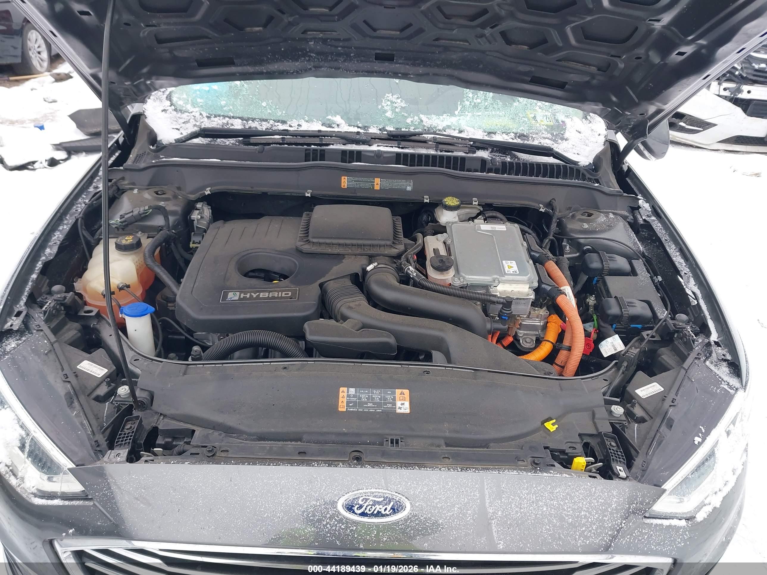 FORD FUSION image 10