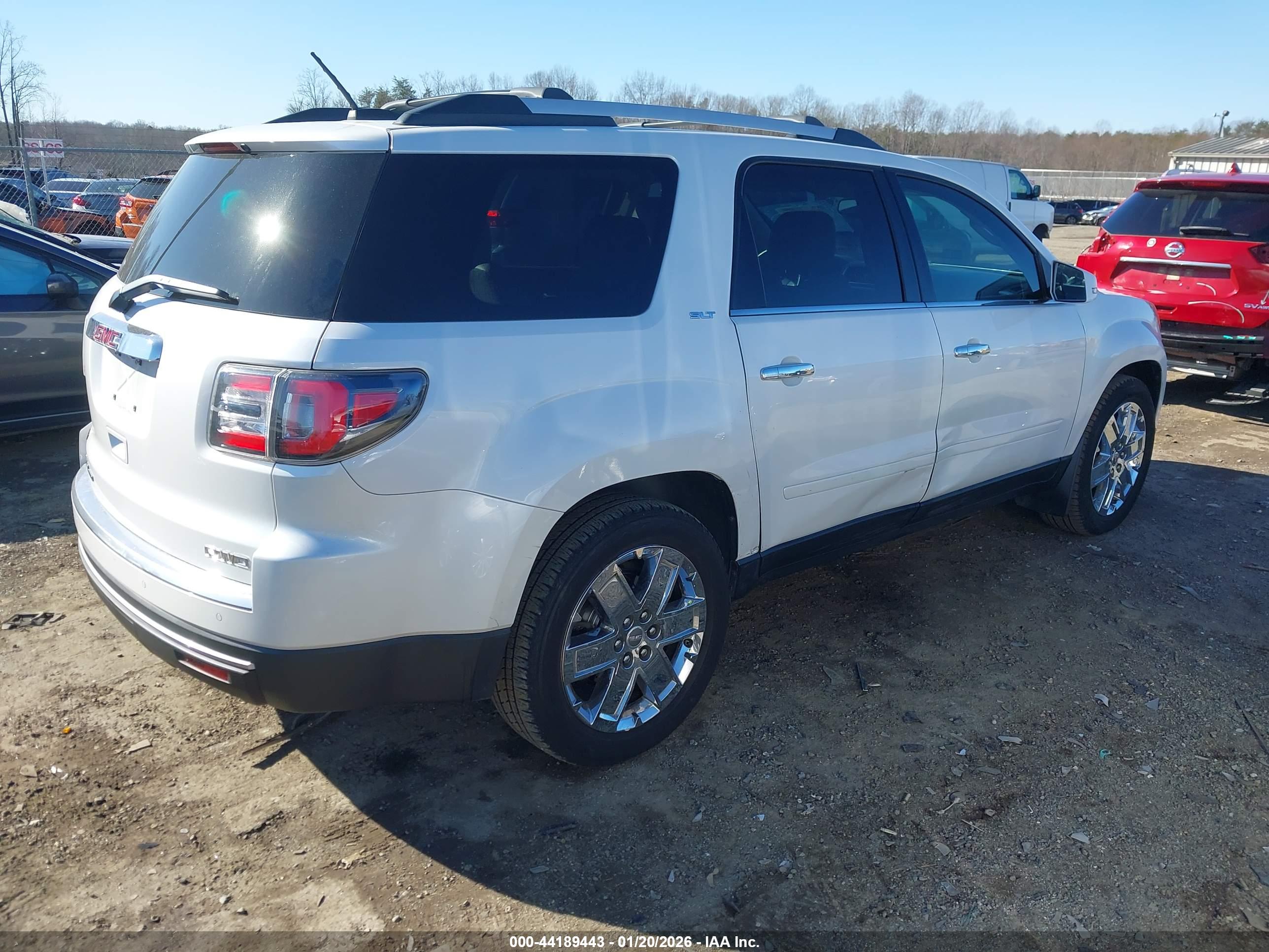 GMC ACADIA image 4