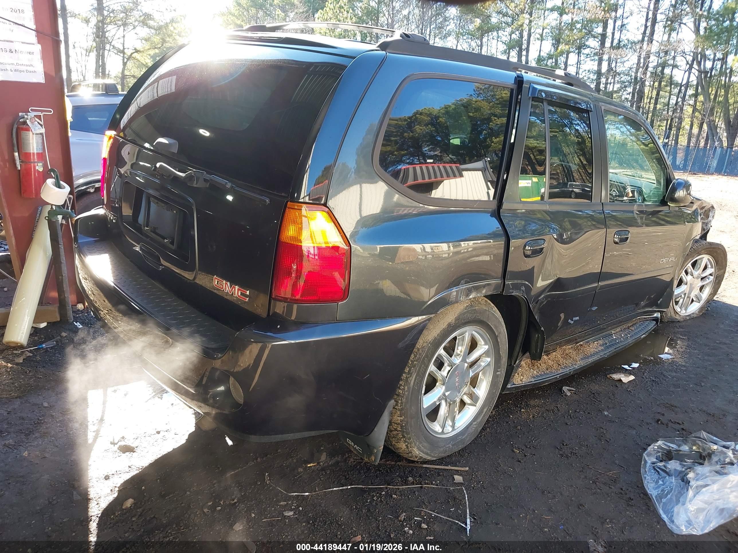 GMC ENVOY image 4