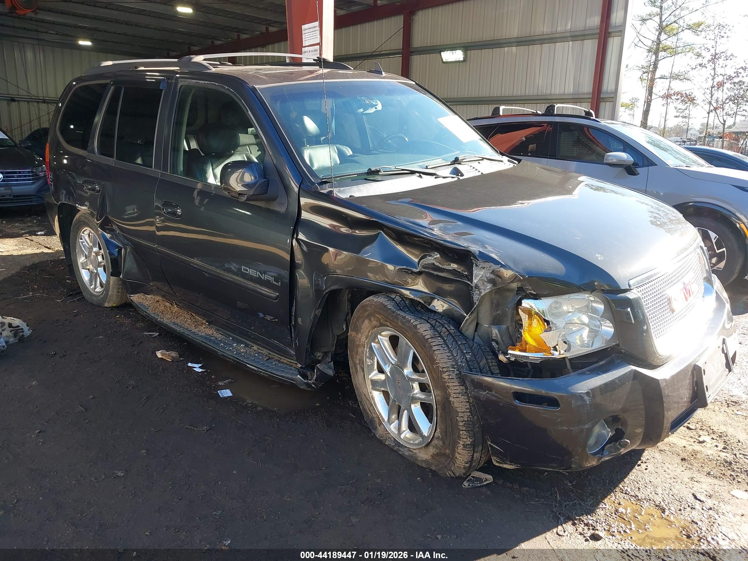 GMC ENVOY image 6