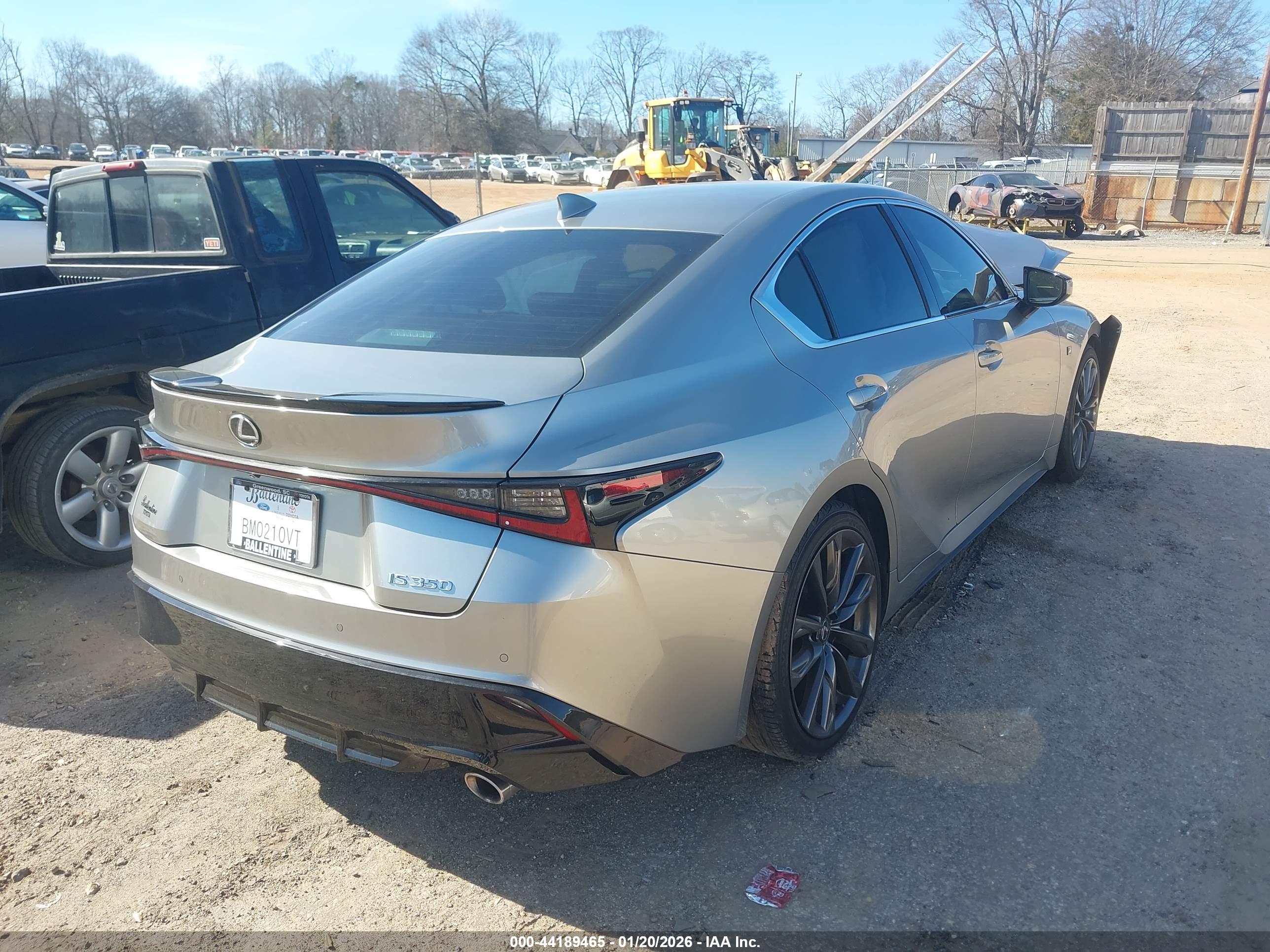 LEXUS IS image 4