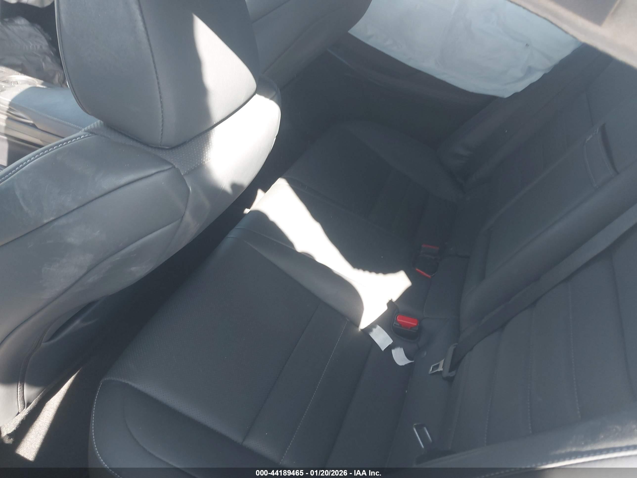 LEXUS IS image 8