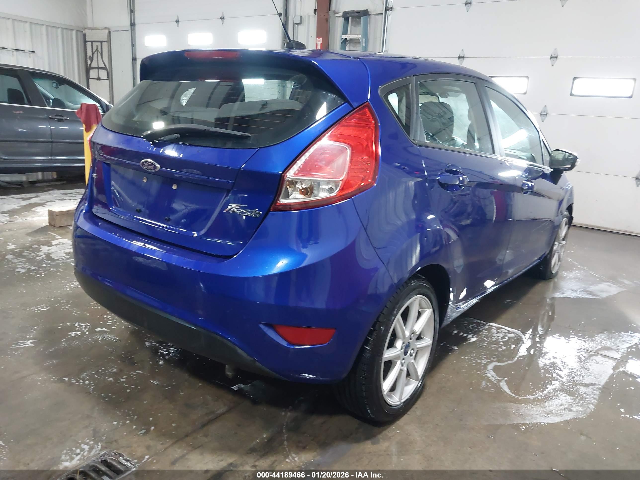 FORD FIESTA image 4