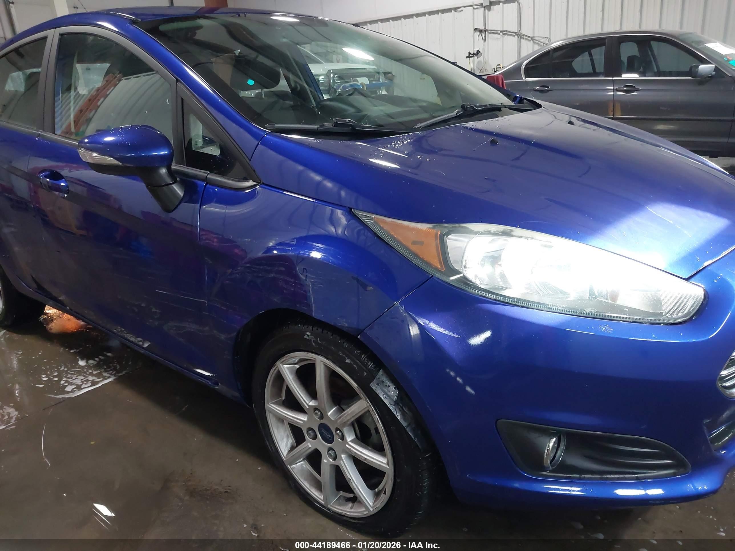 FORD FIESTA image 6