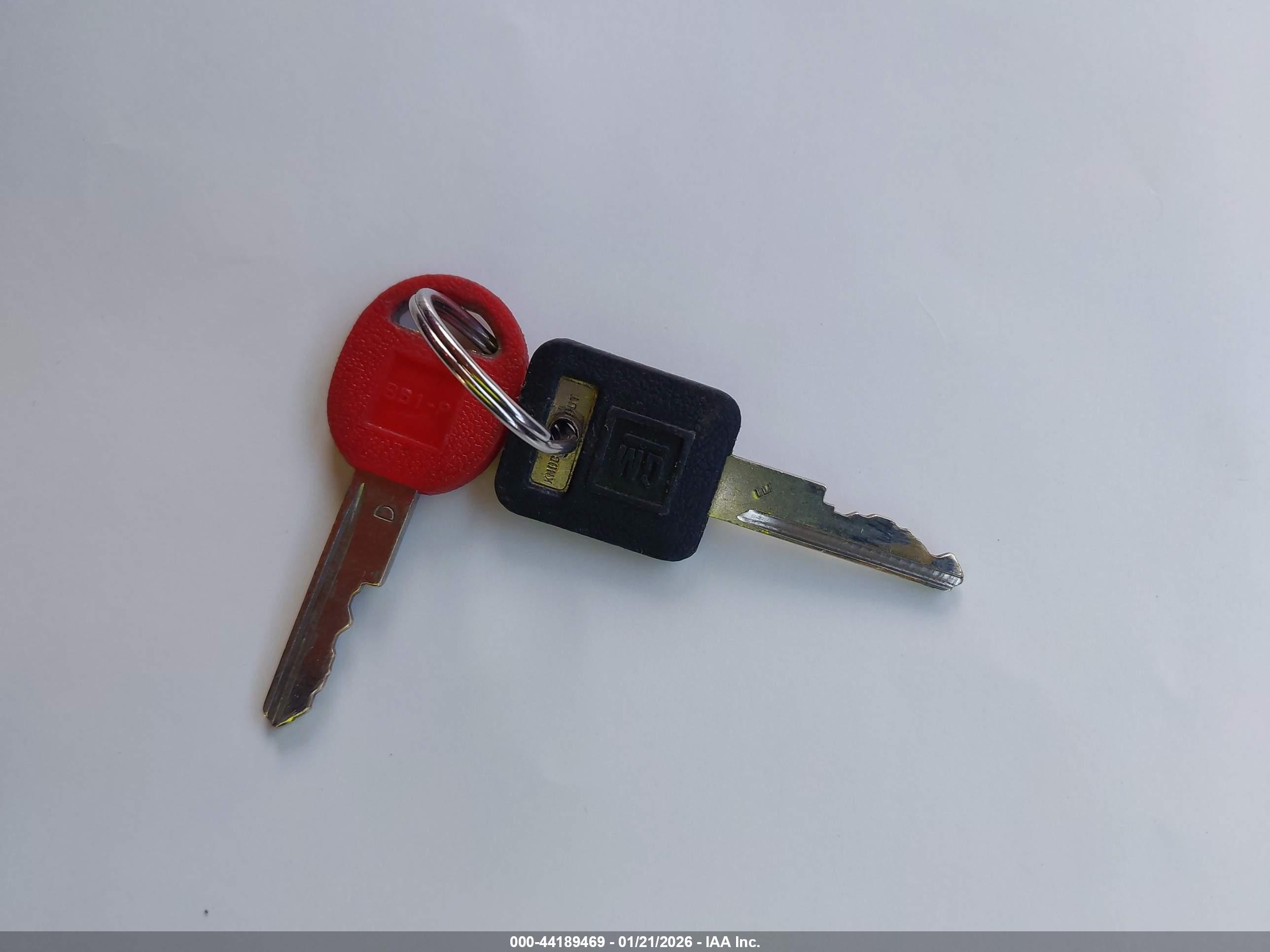 CHEVROLET GMT-400 image 11