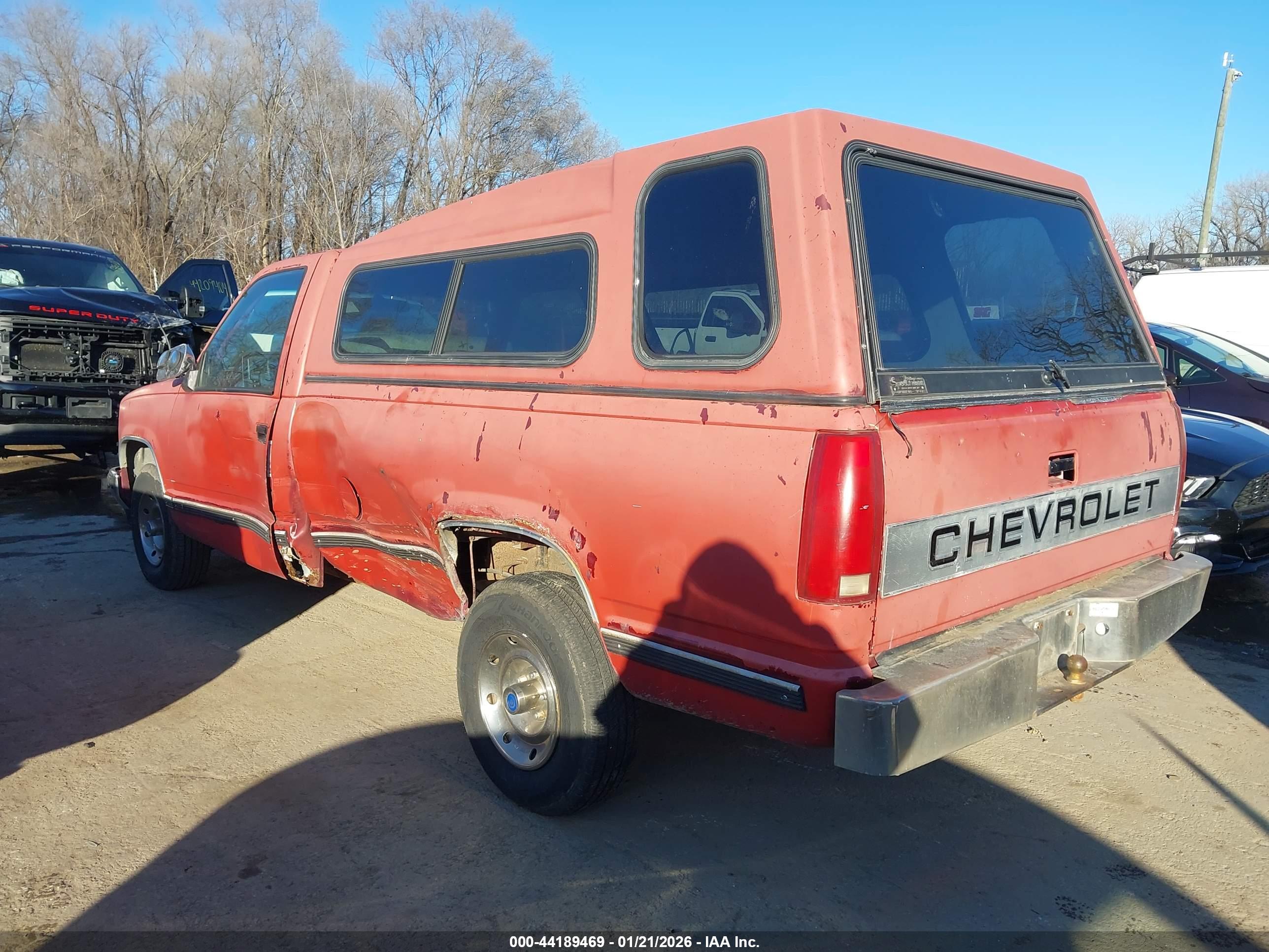 CHEVROLET GMT-400 image 3