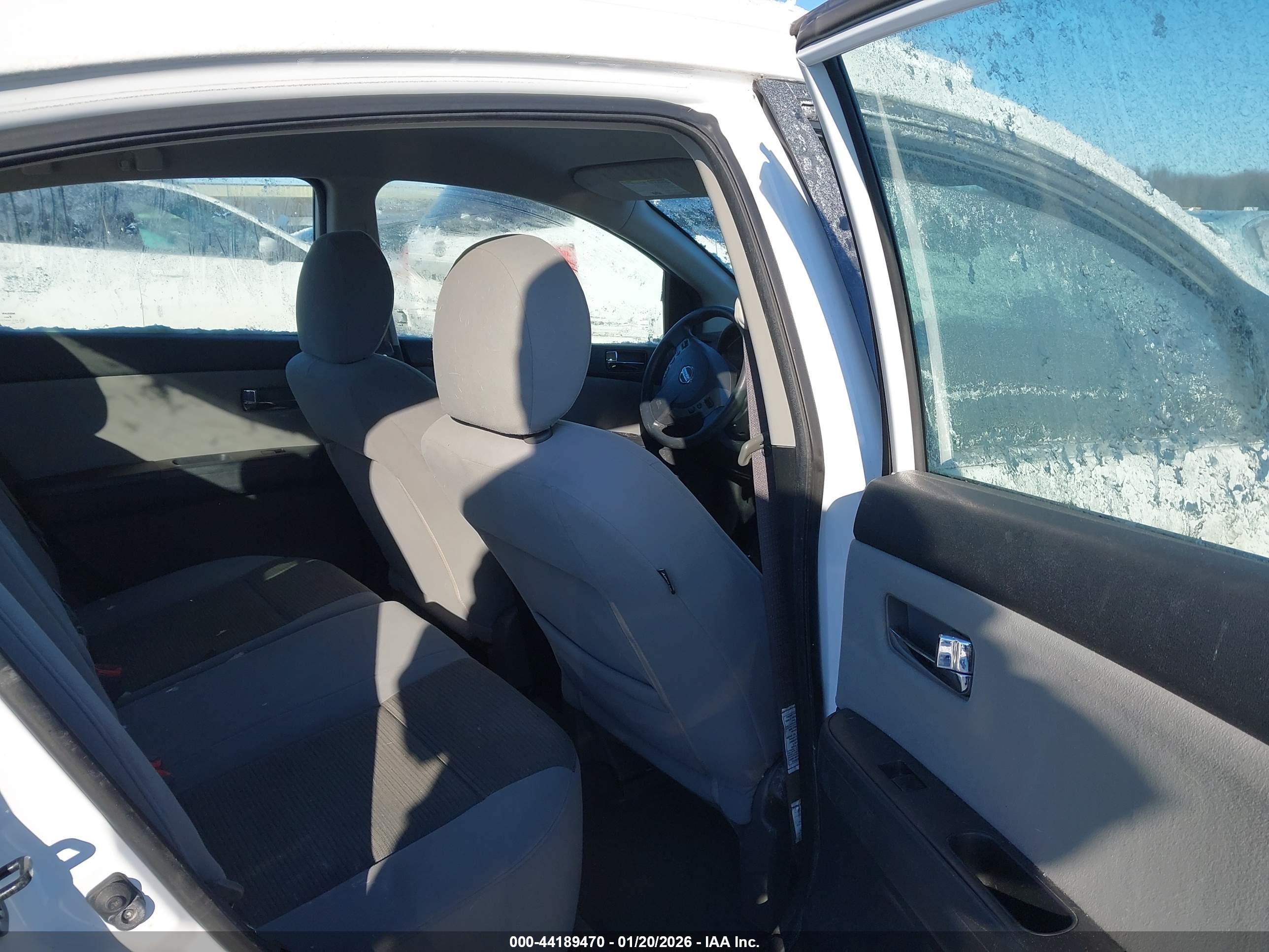 NISSAN SENTRA image 8