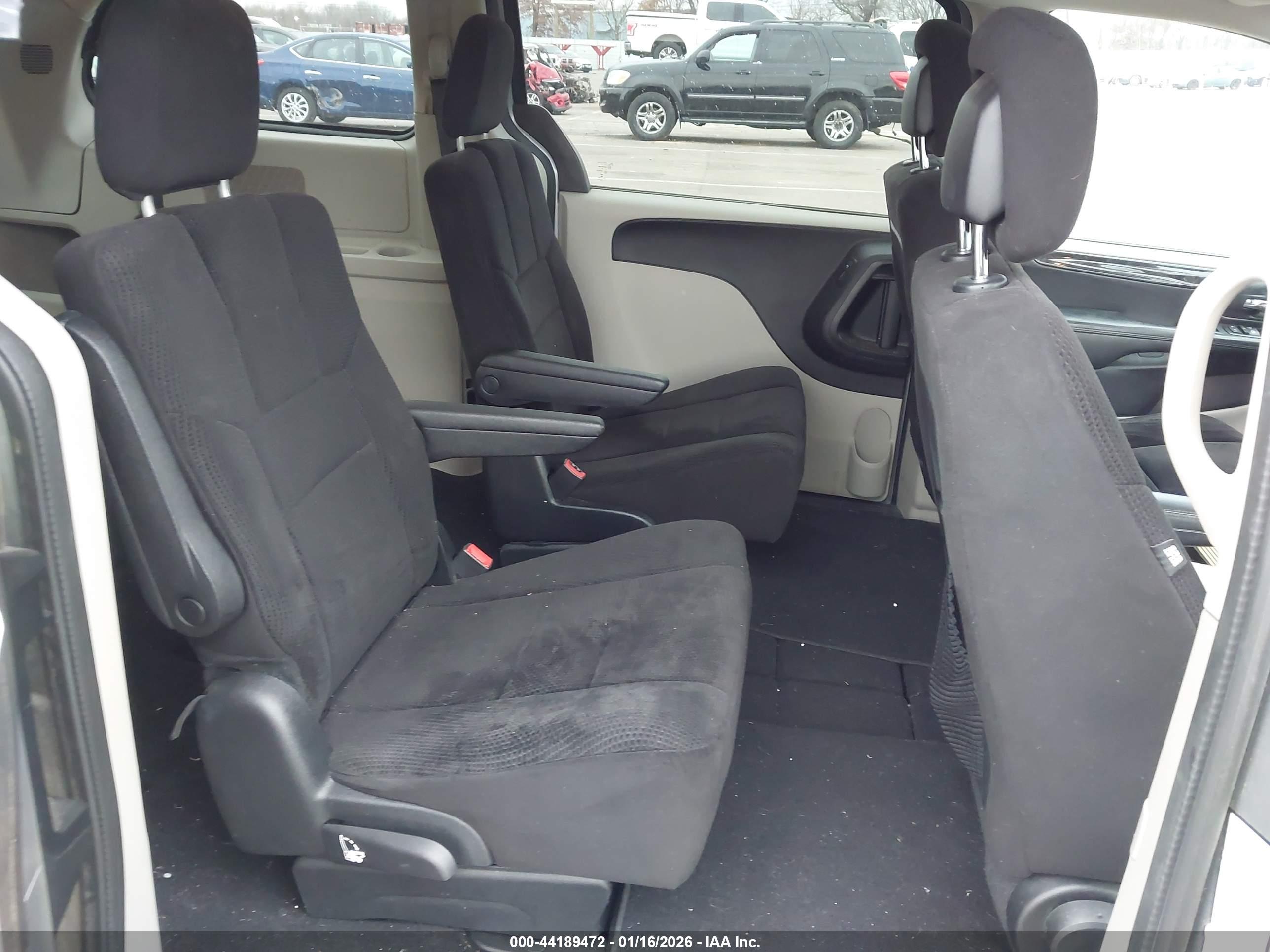 DODGE GRAND image 8