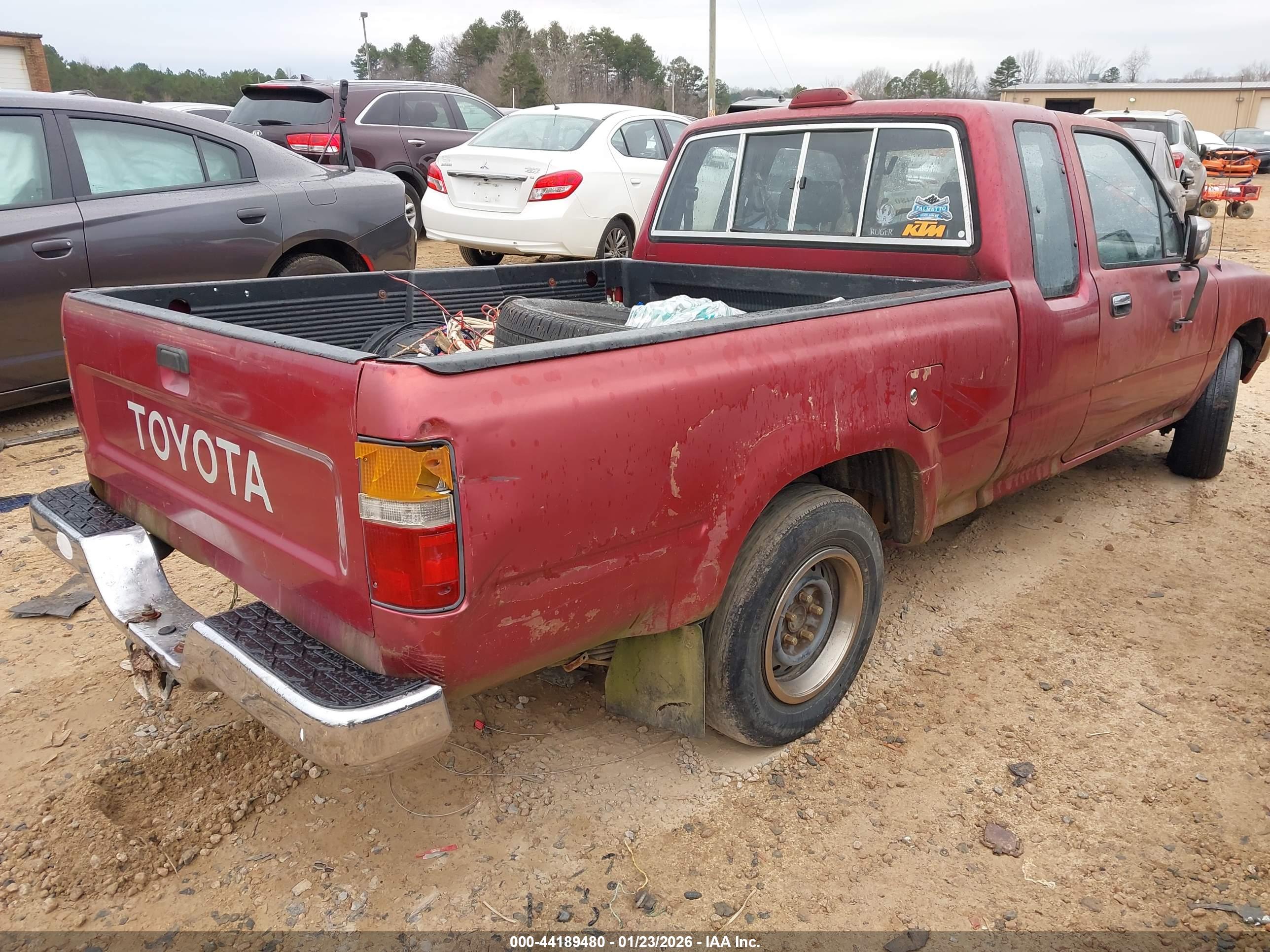 TOYOTA PICKUP image 4