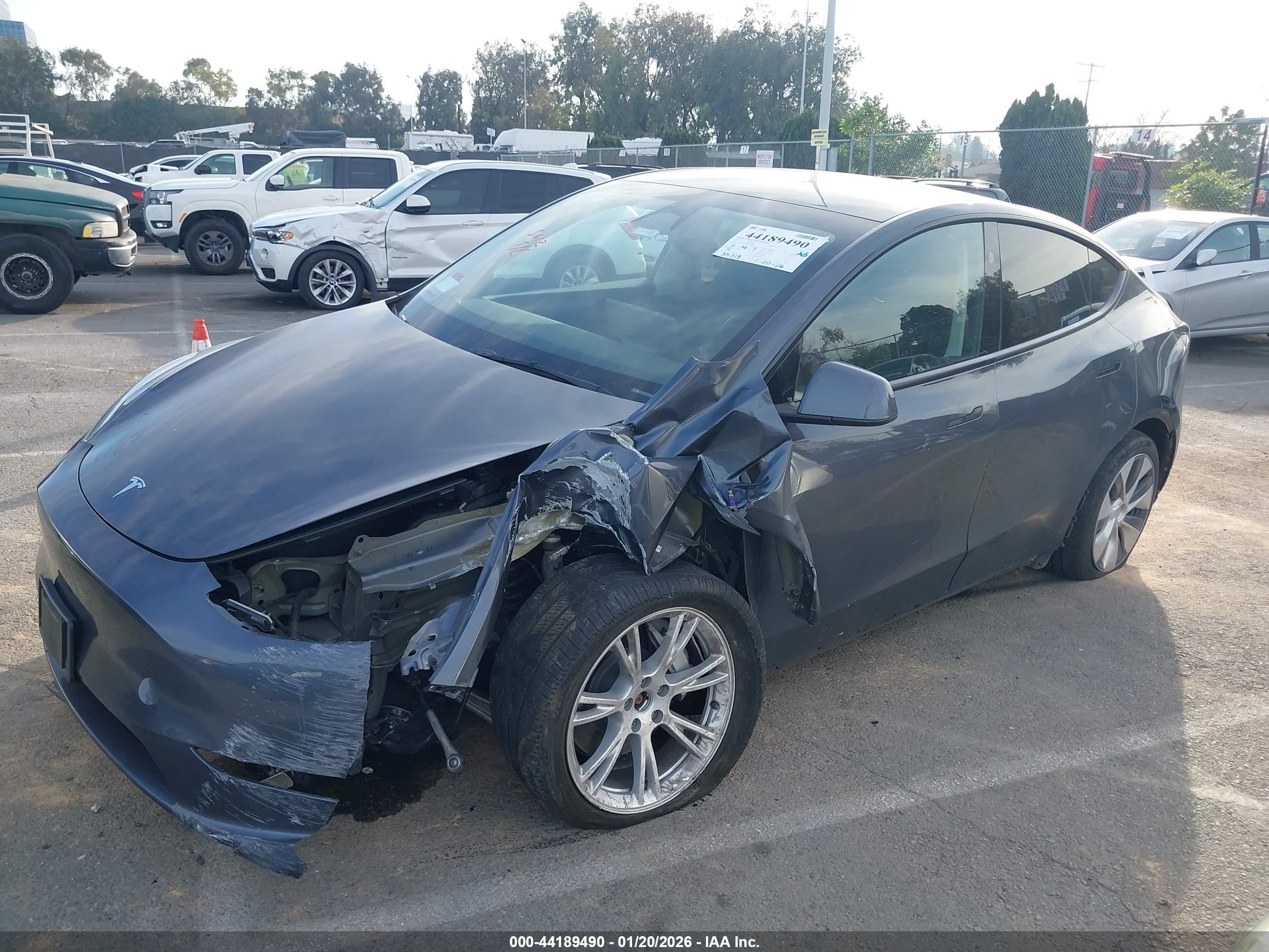 TESLA MODEL image 2