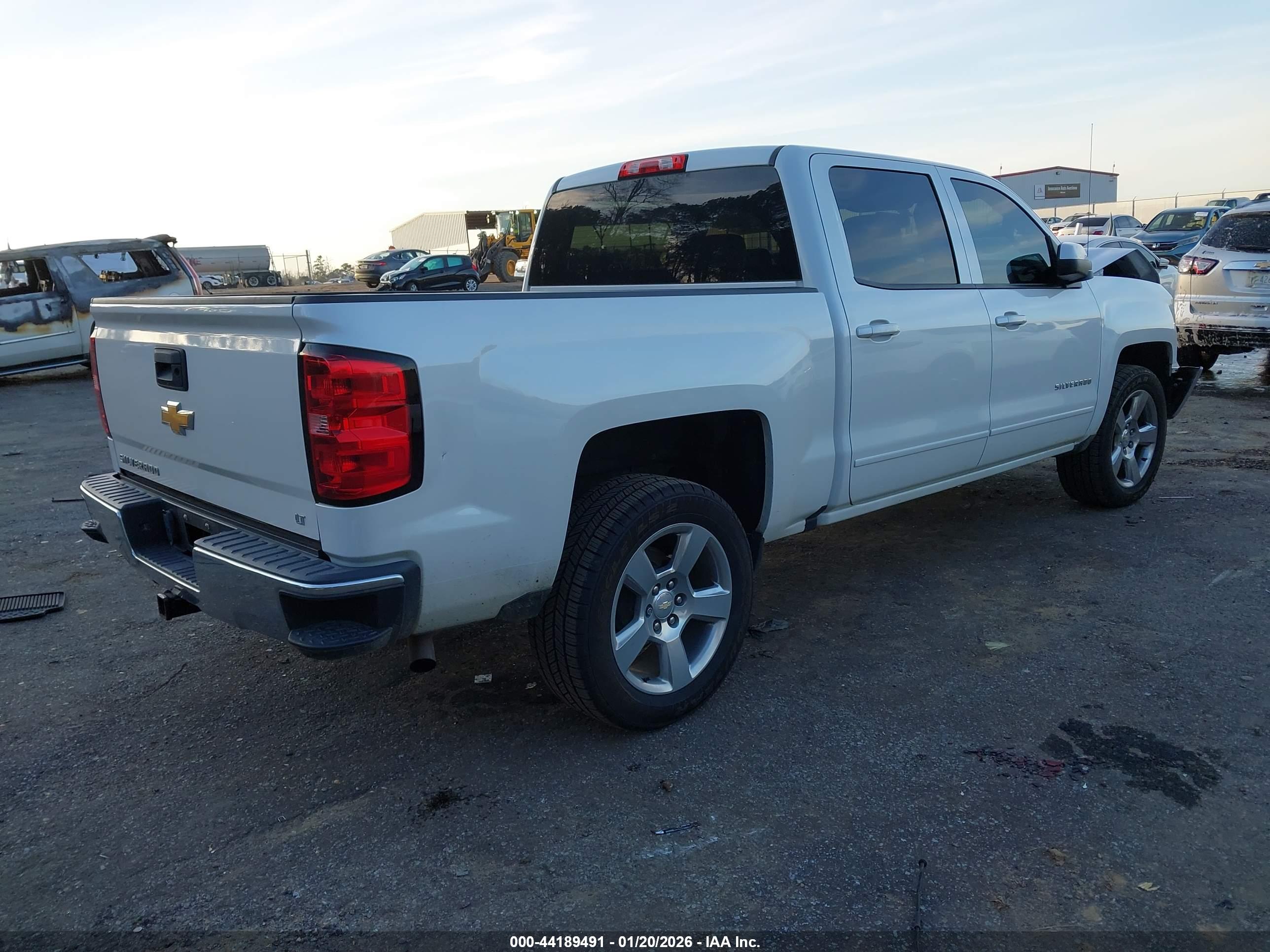 CHEVROLET SILVERADO image 4