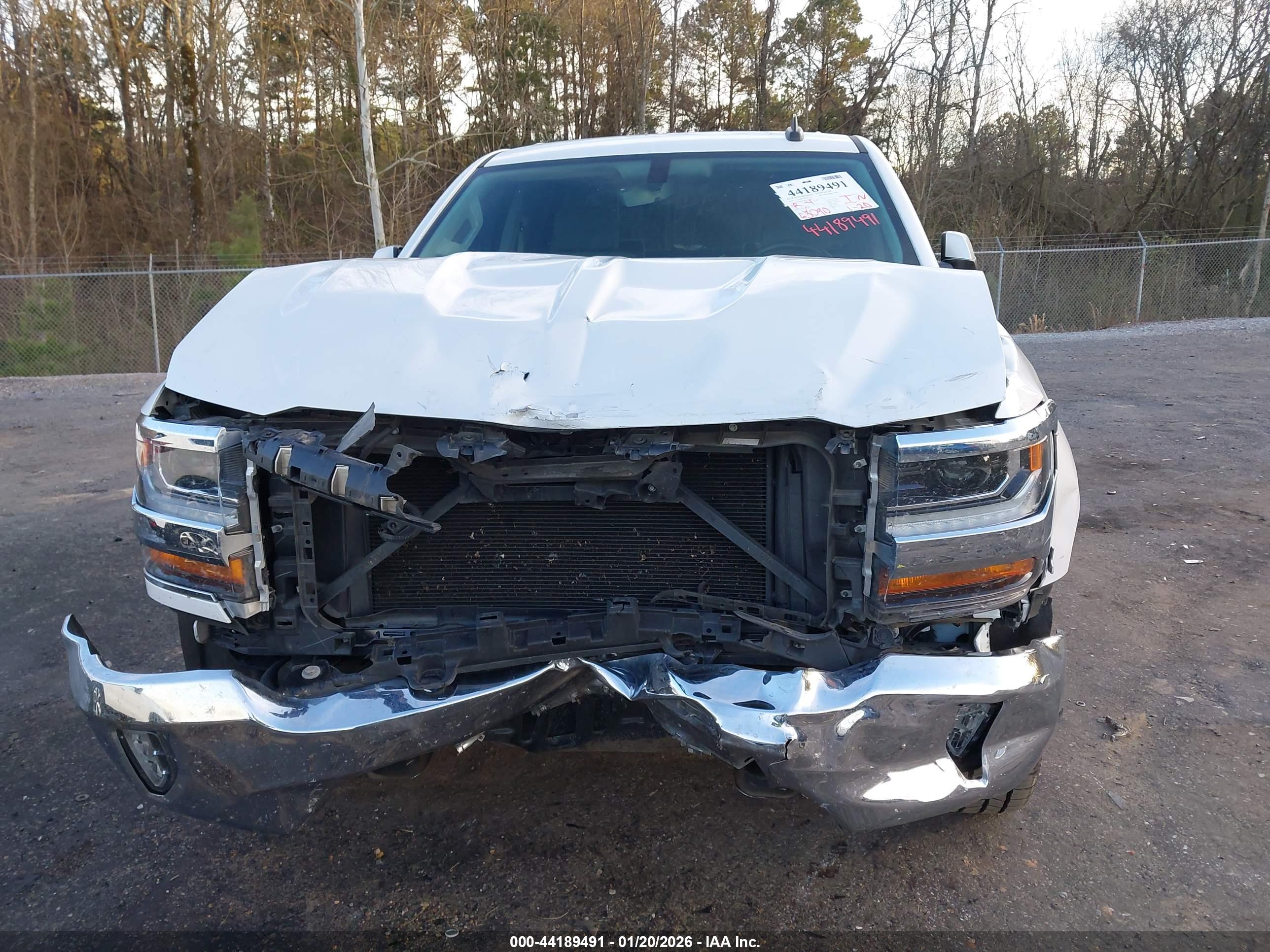 CHEVROLET SILVERADO image 6