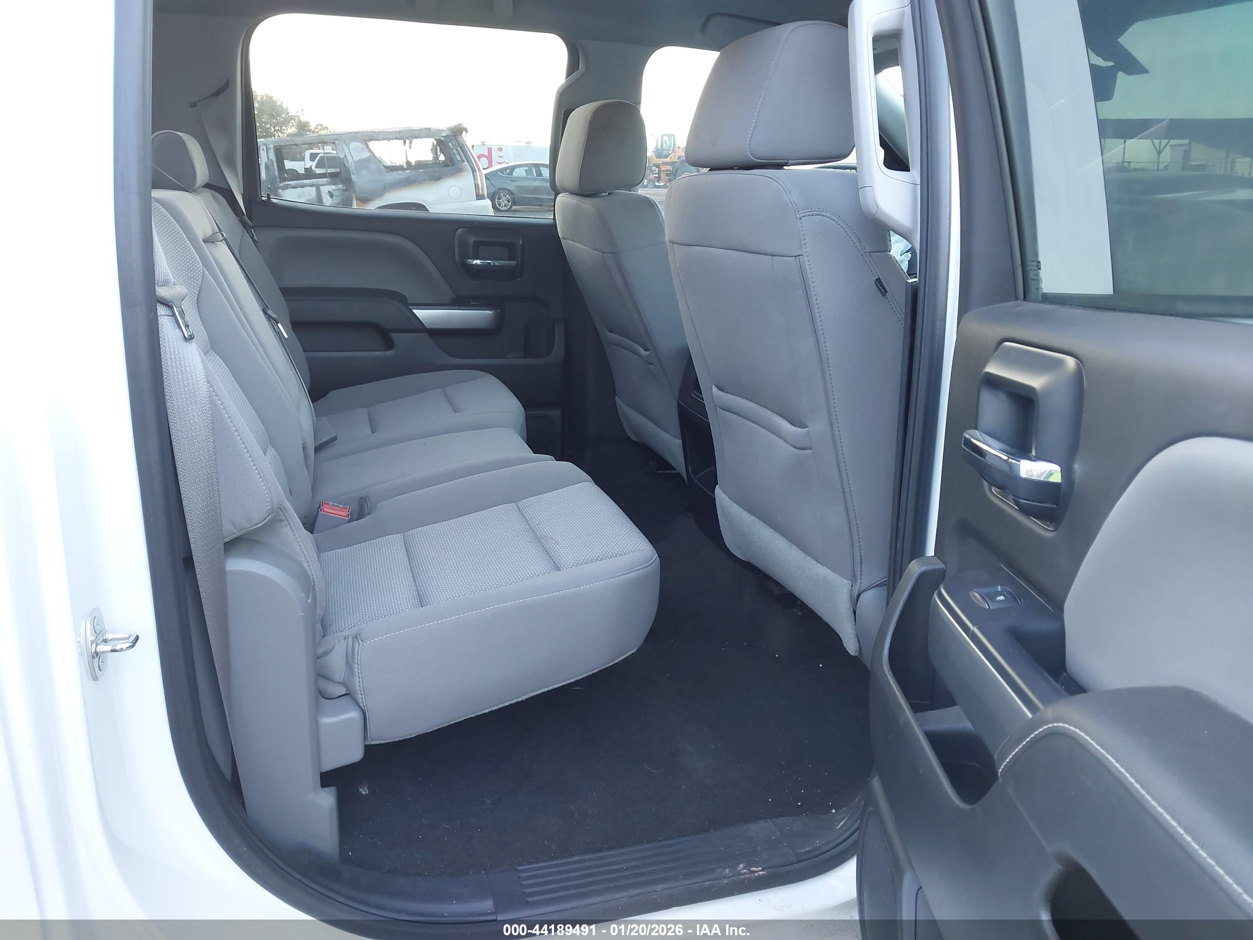 CHEVROLET SILVERADO image 8