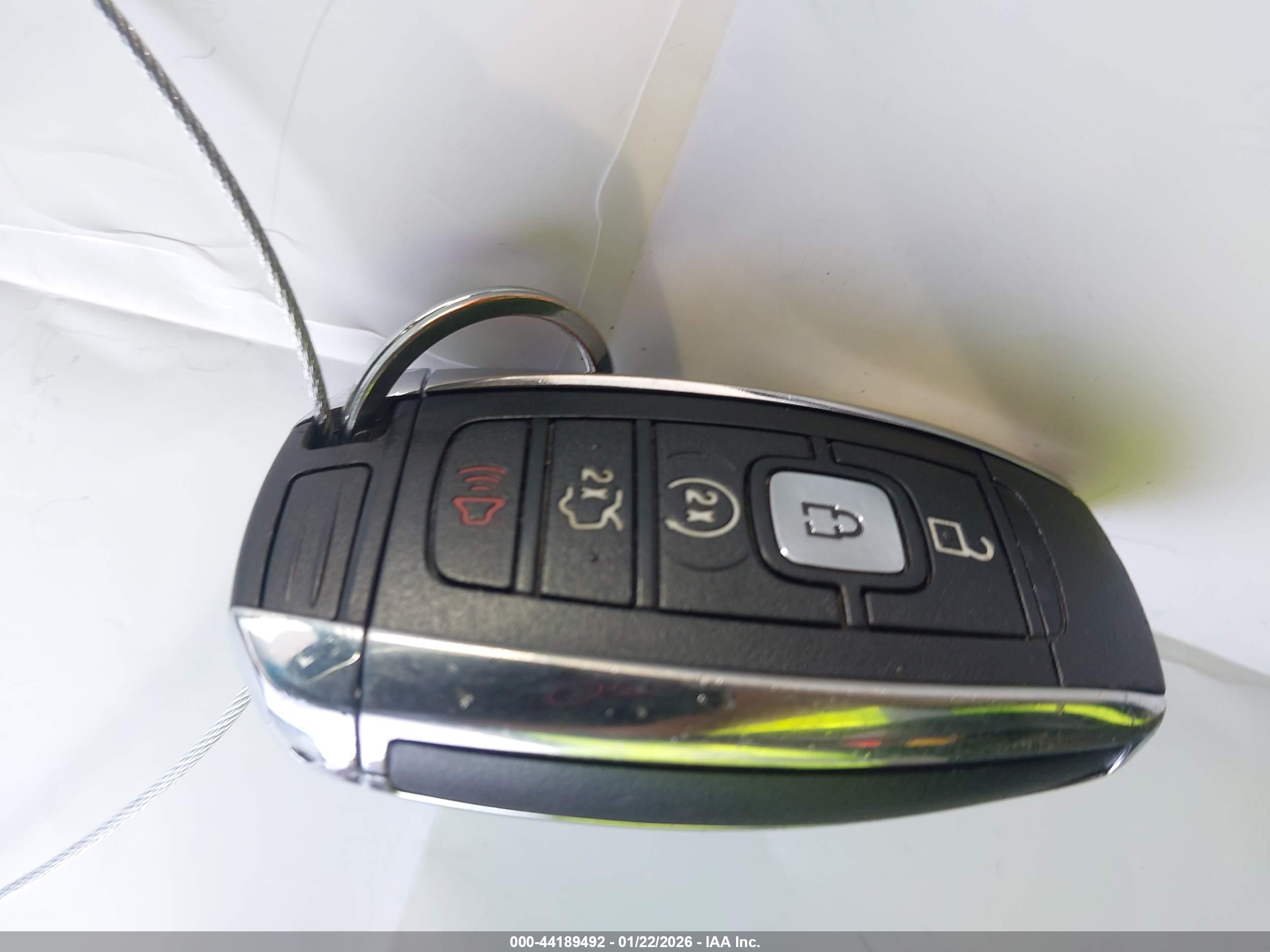LINCOLN MKZ image 11
