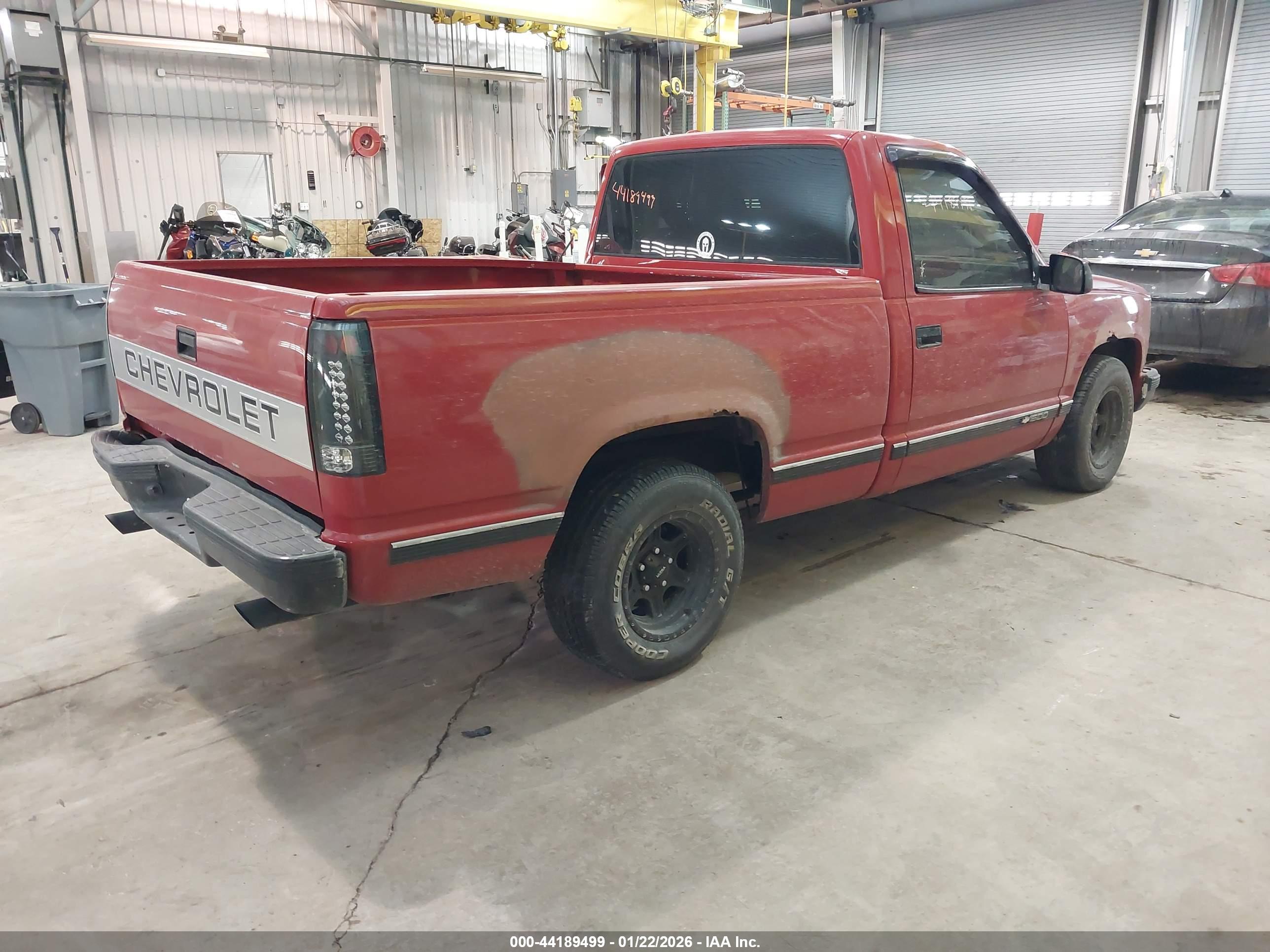 CHEVROLET GMT-400 image 4