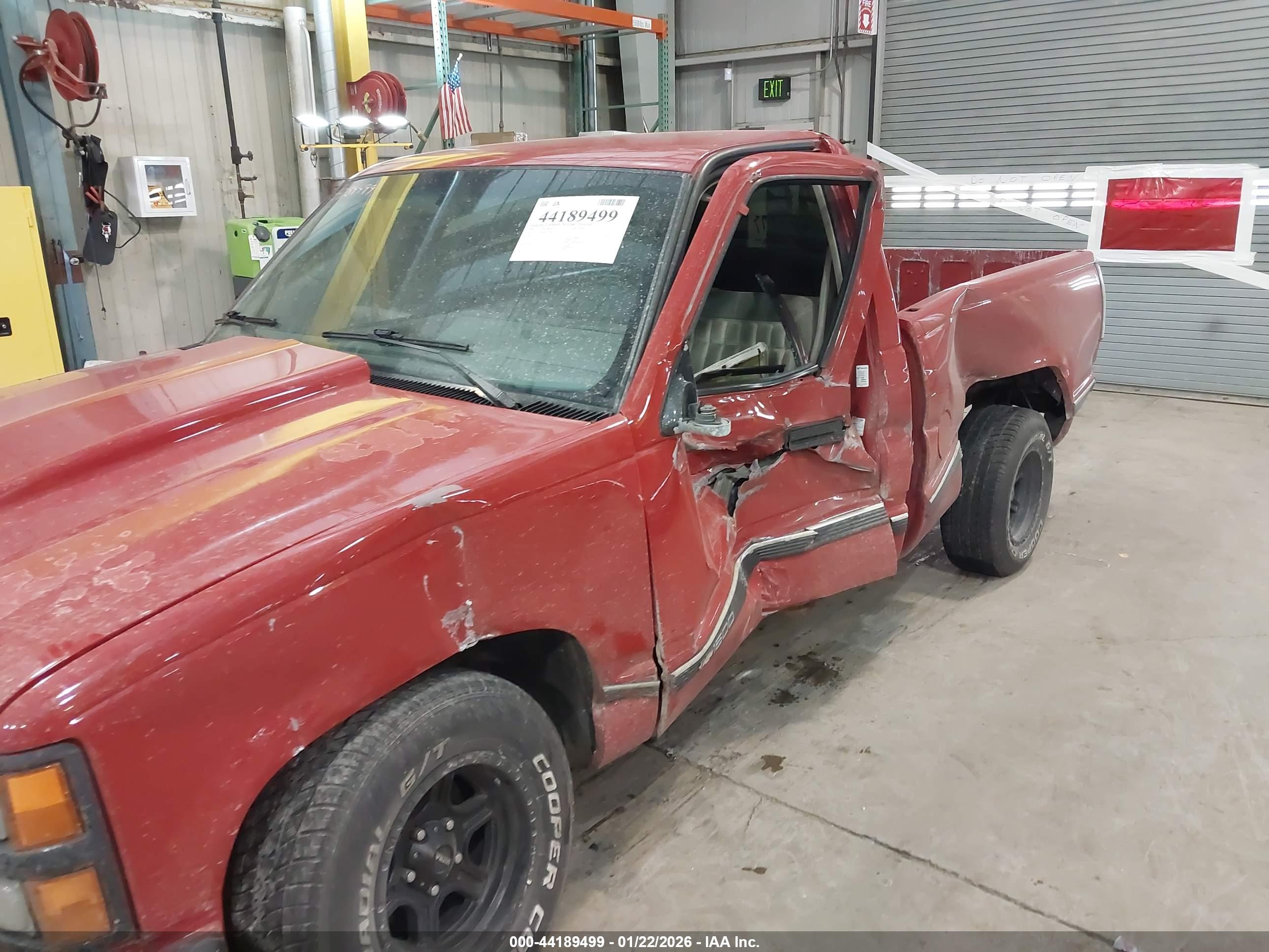 CHEVROLET GMT-400 image 6