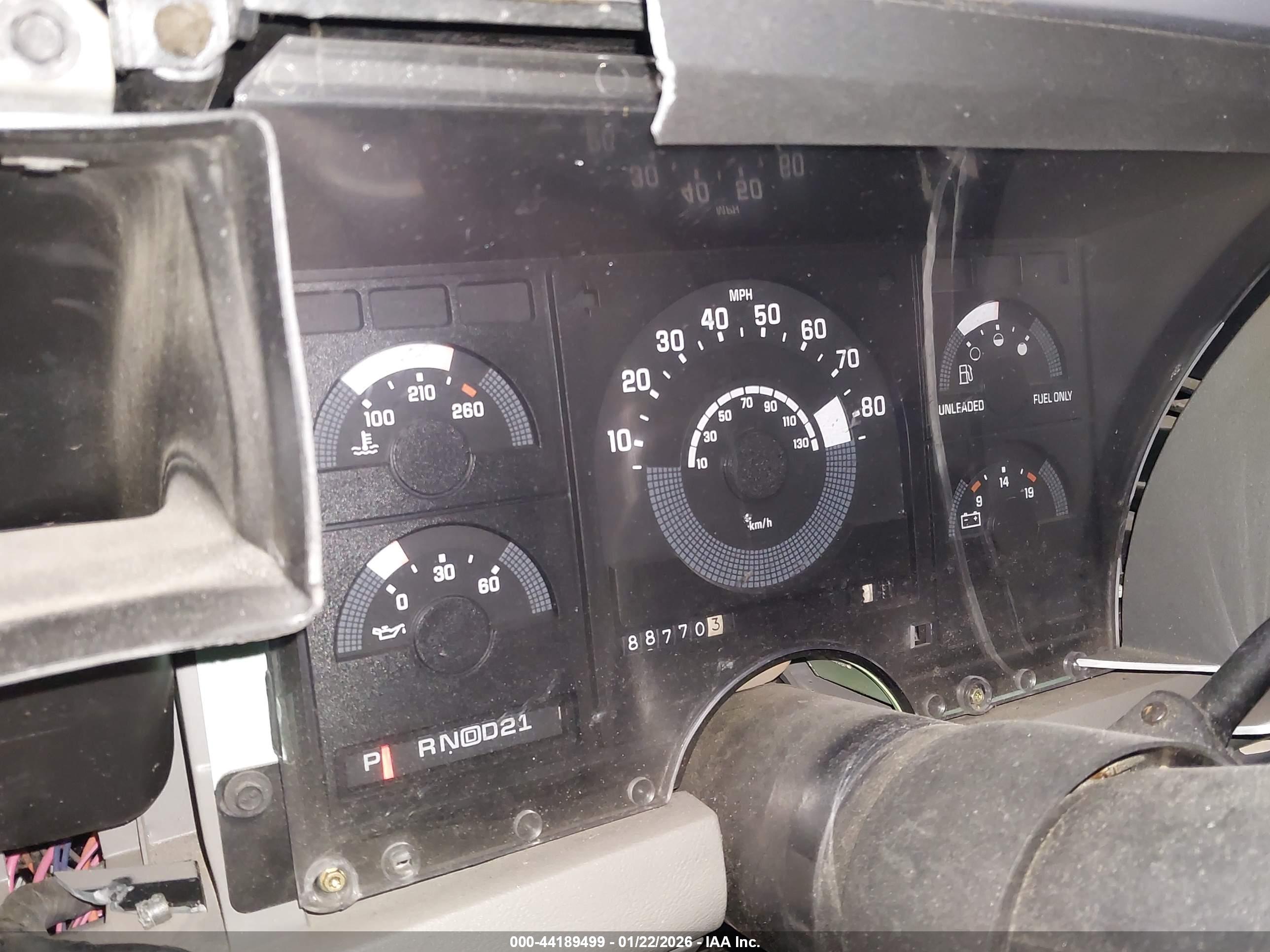 CHEVROLET GMT-400 image 7