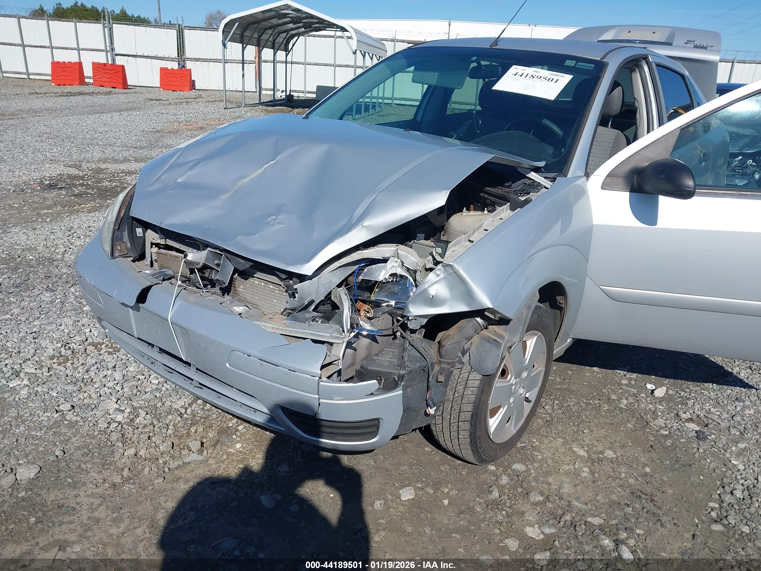 FORD FOCUS image 6
