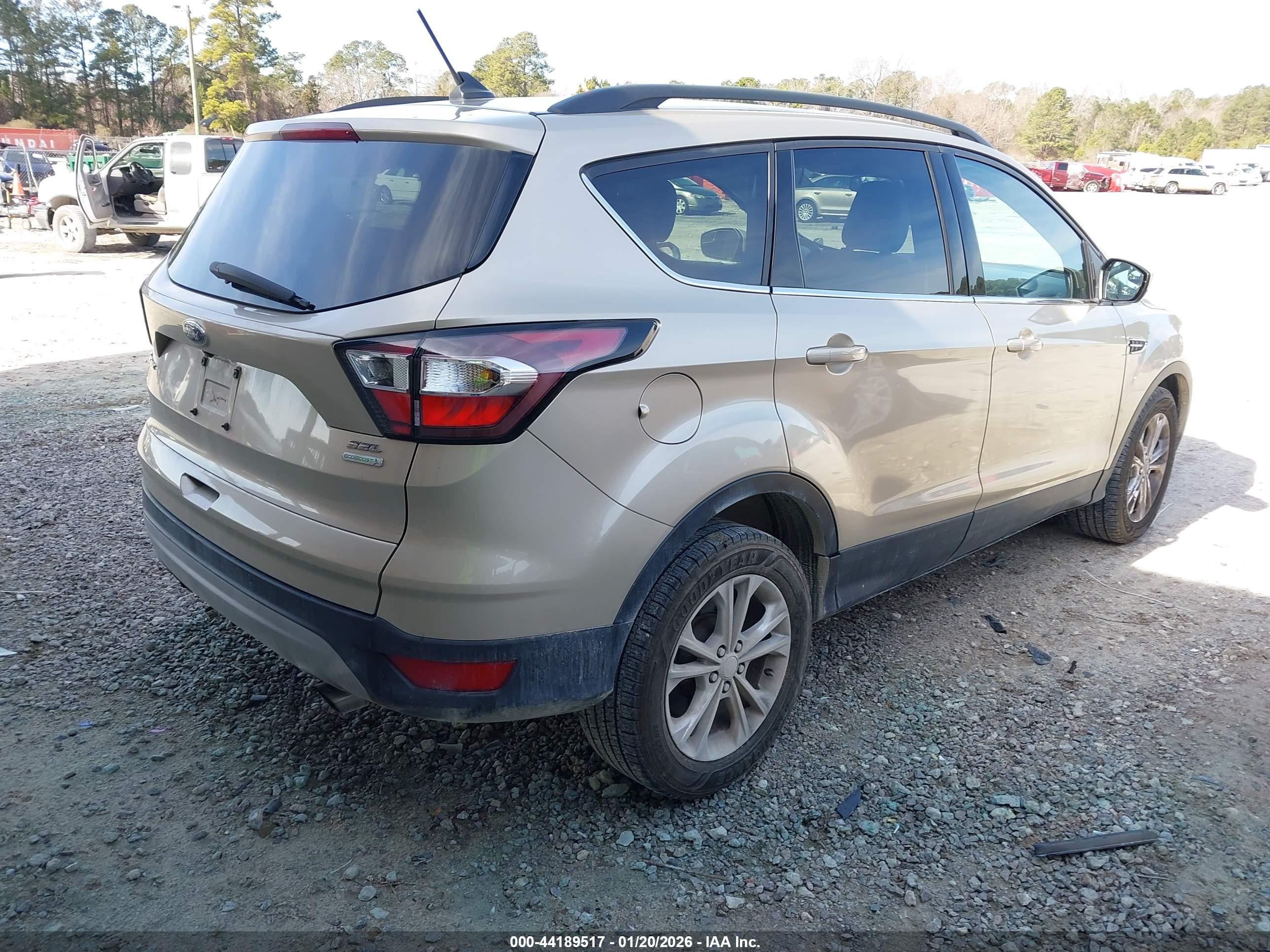 FORD ESCAPE image 4