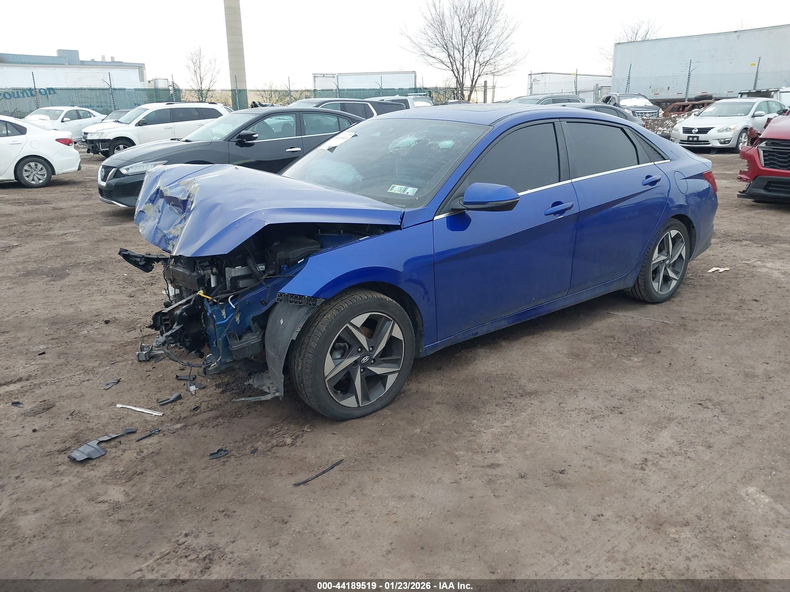 HYUNDAI ELANTRA image 2