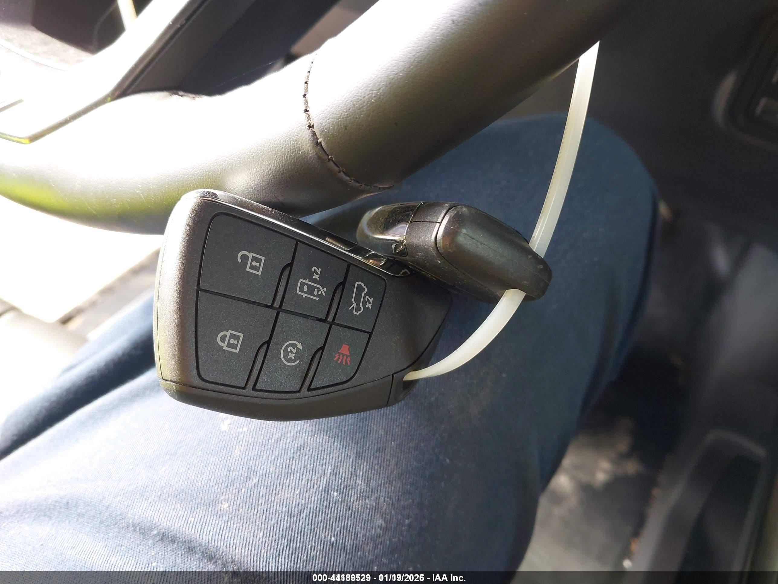GMC HUMMER image 11