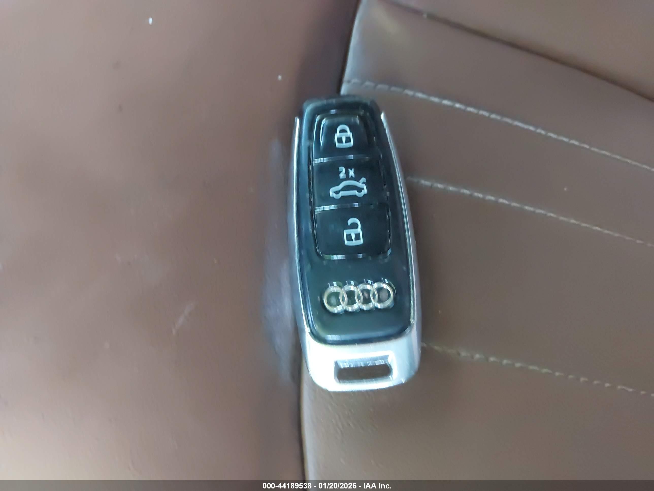 AUDI A6 image 11