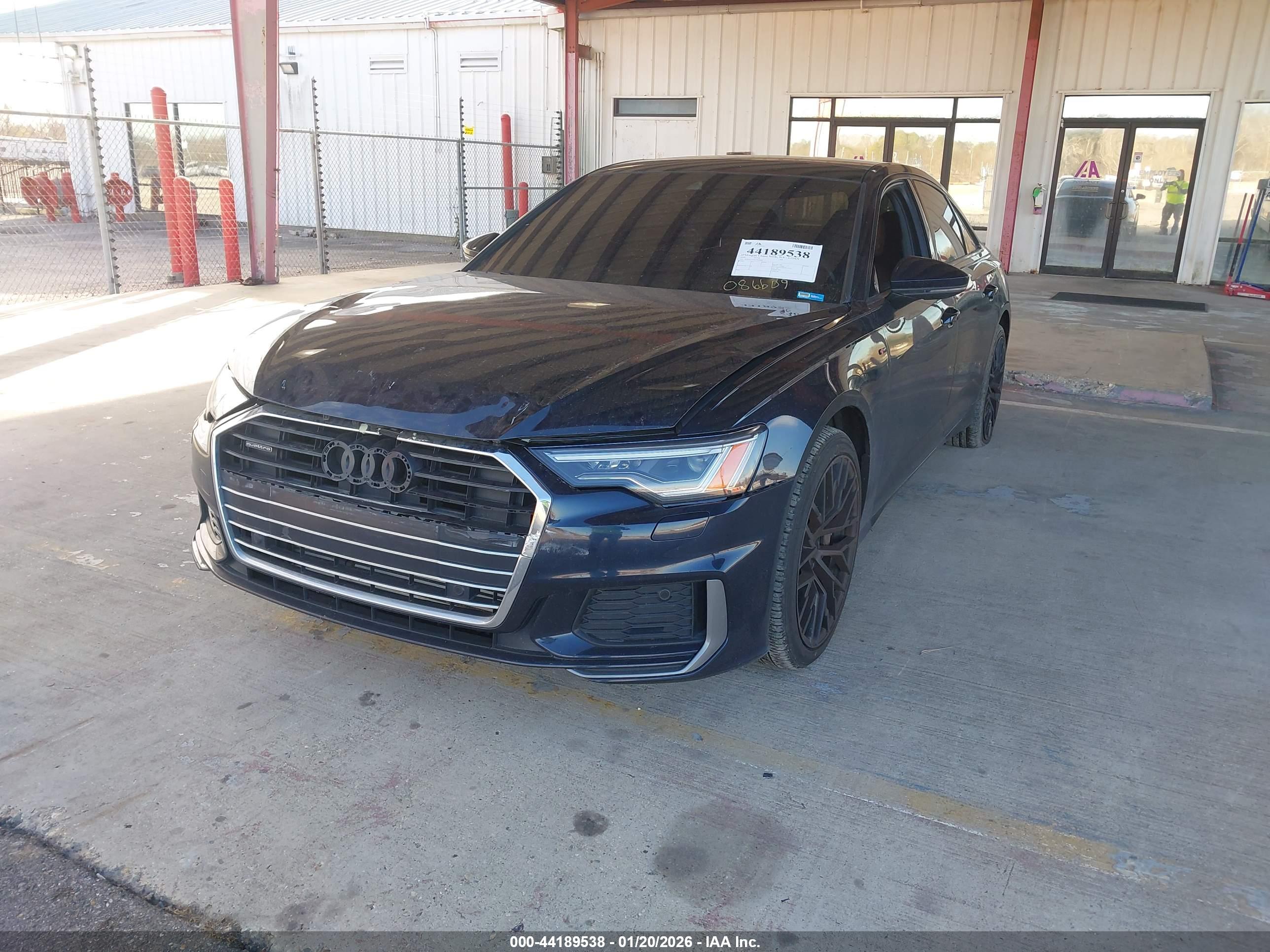 AUDI A6 image 2