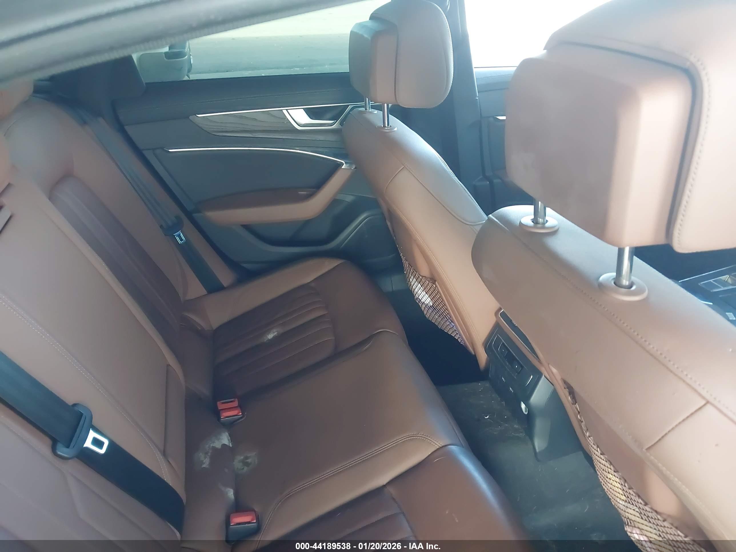 AUDI A6 image 8
