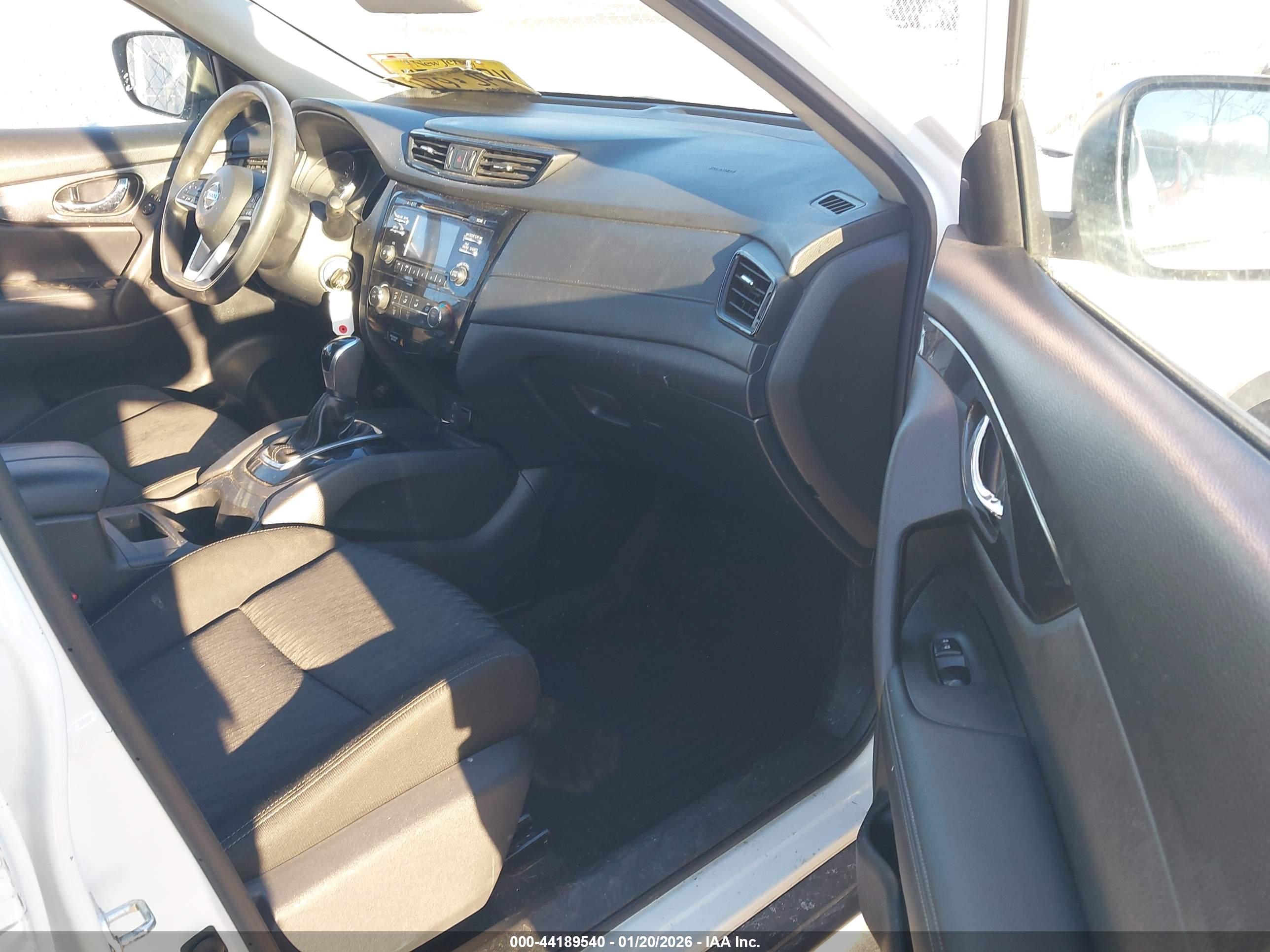 NISSAN ROGUE image 5