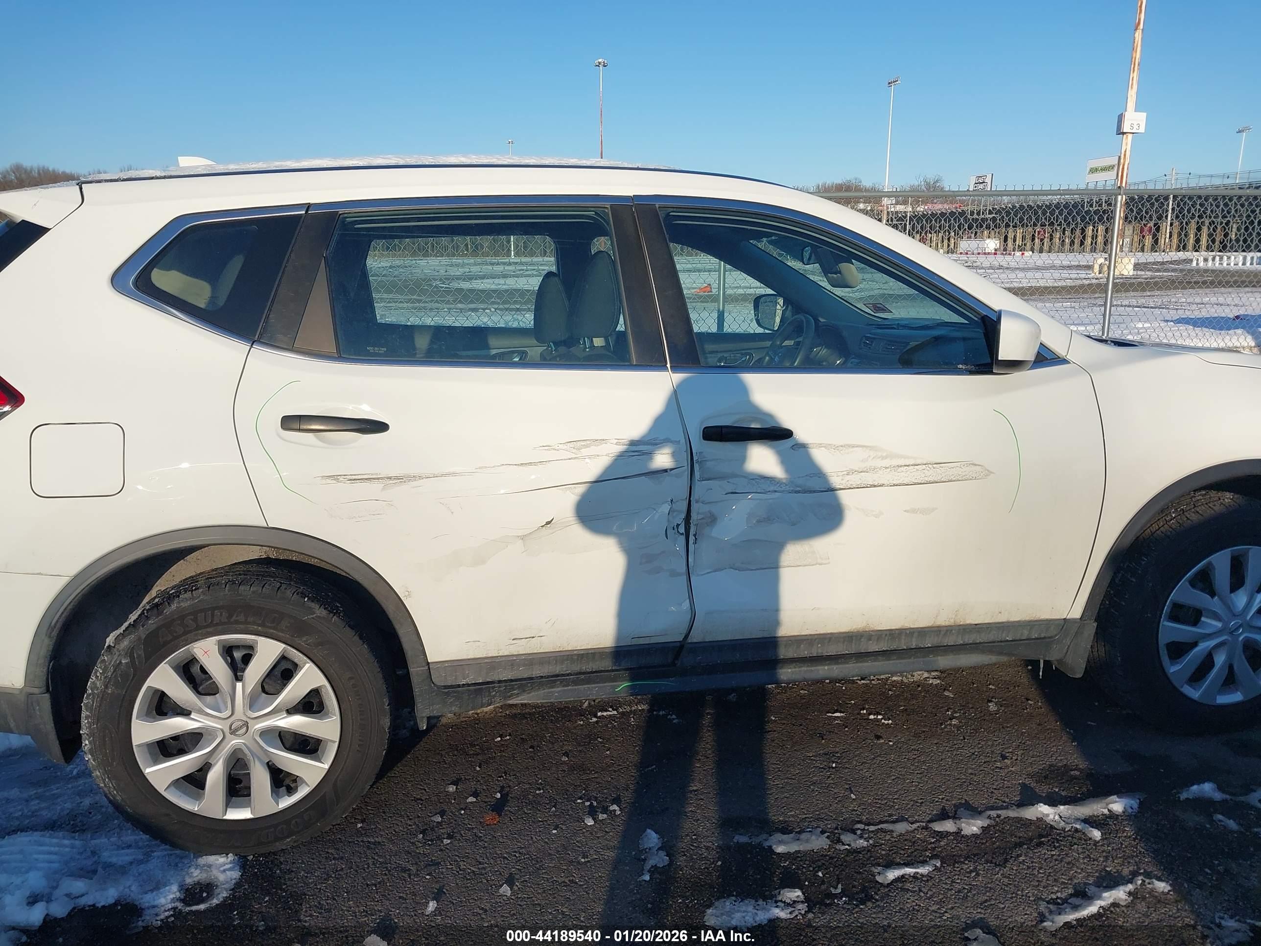NISSAN ROGUE image 6