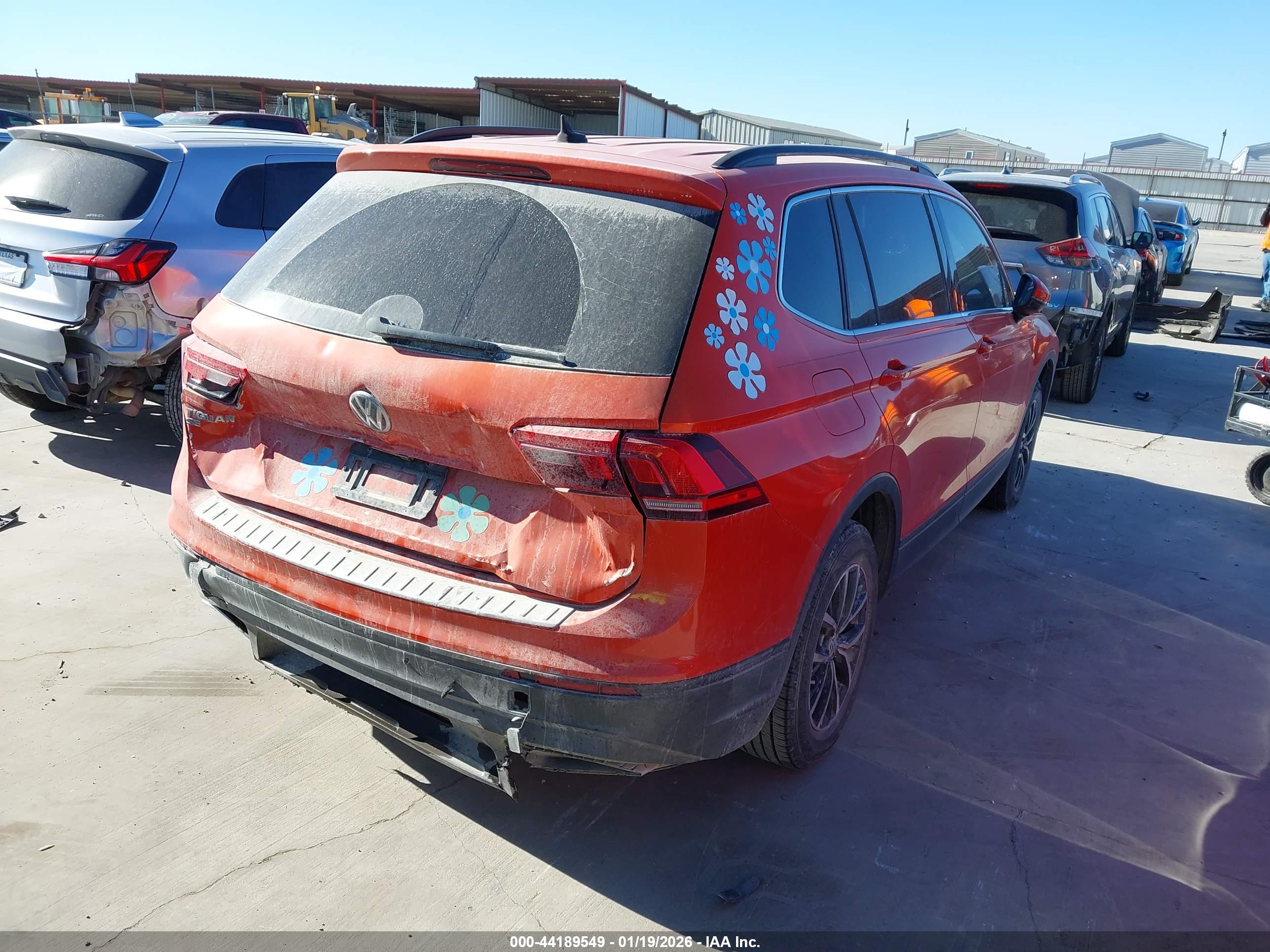 VOLKSWAGEN TIGUAN image 4