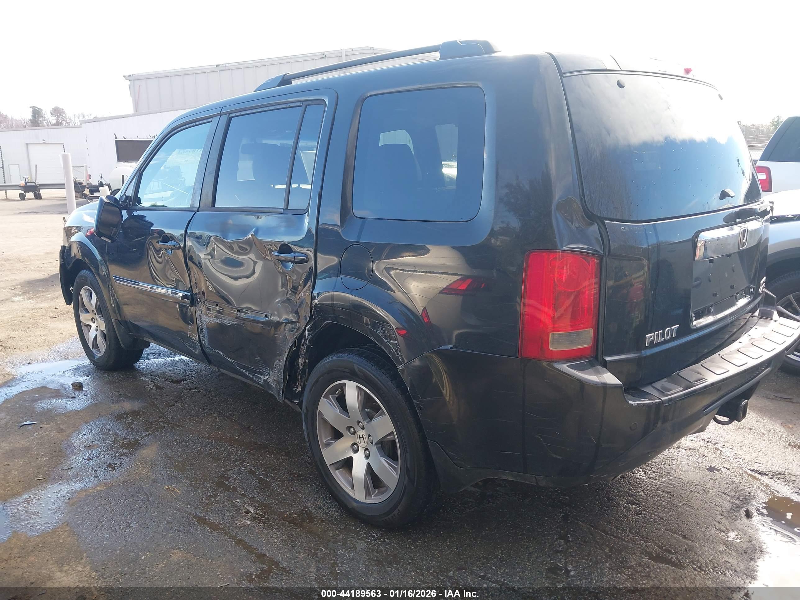 HONDA PILOT image 3