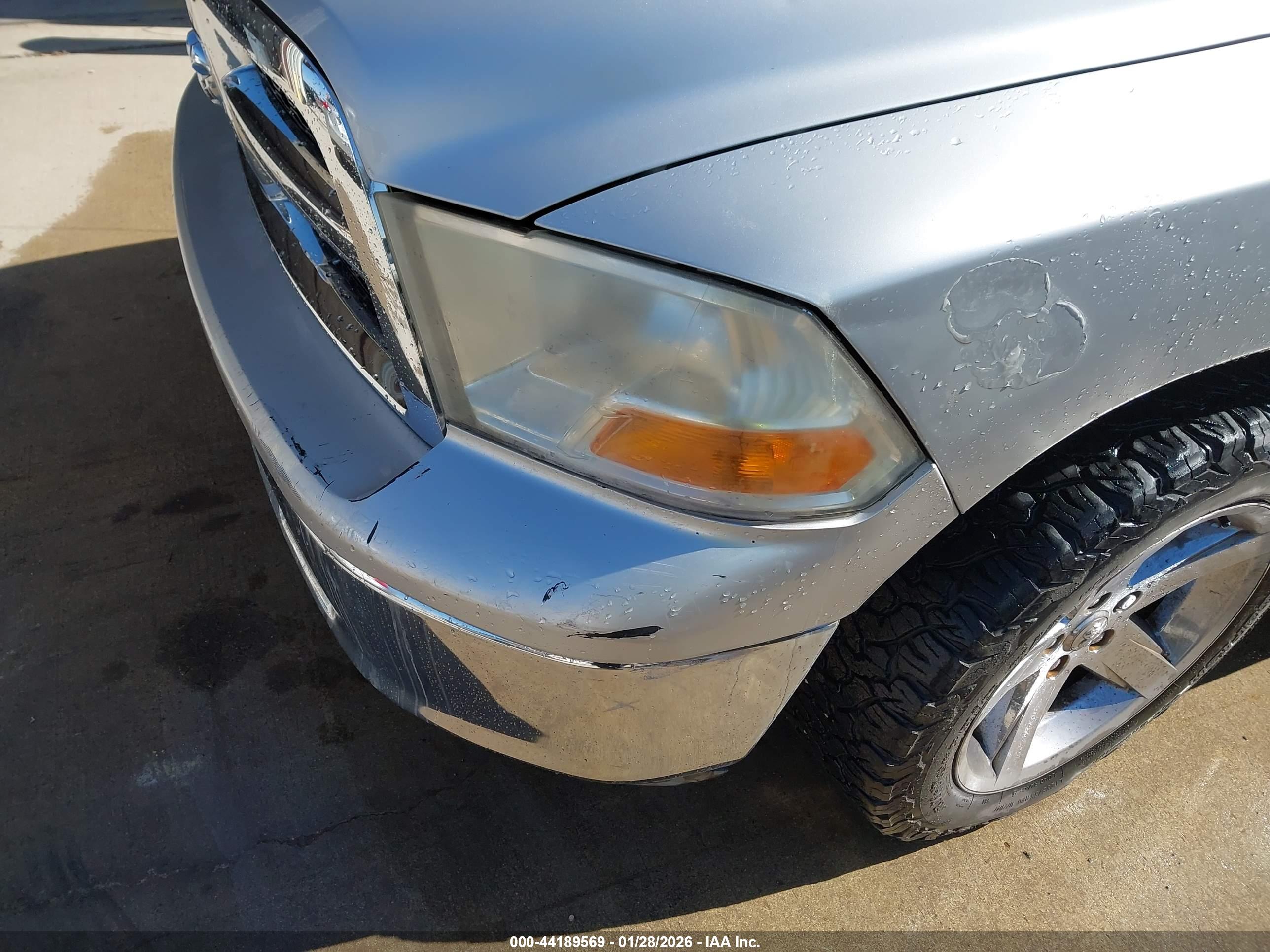 DODGE RAM image 6