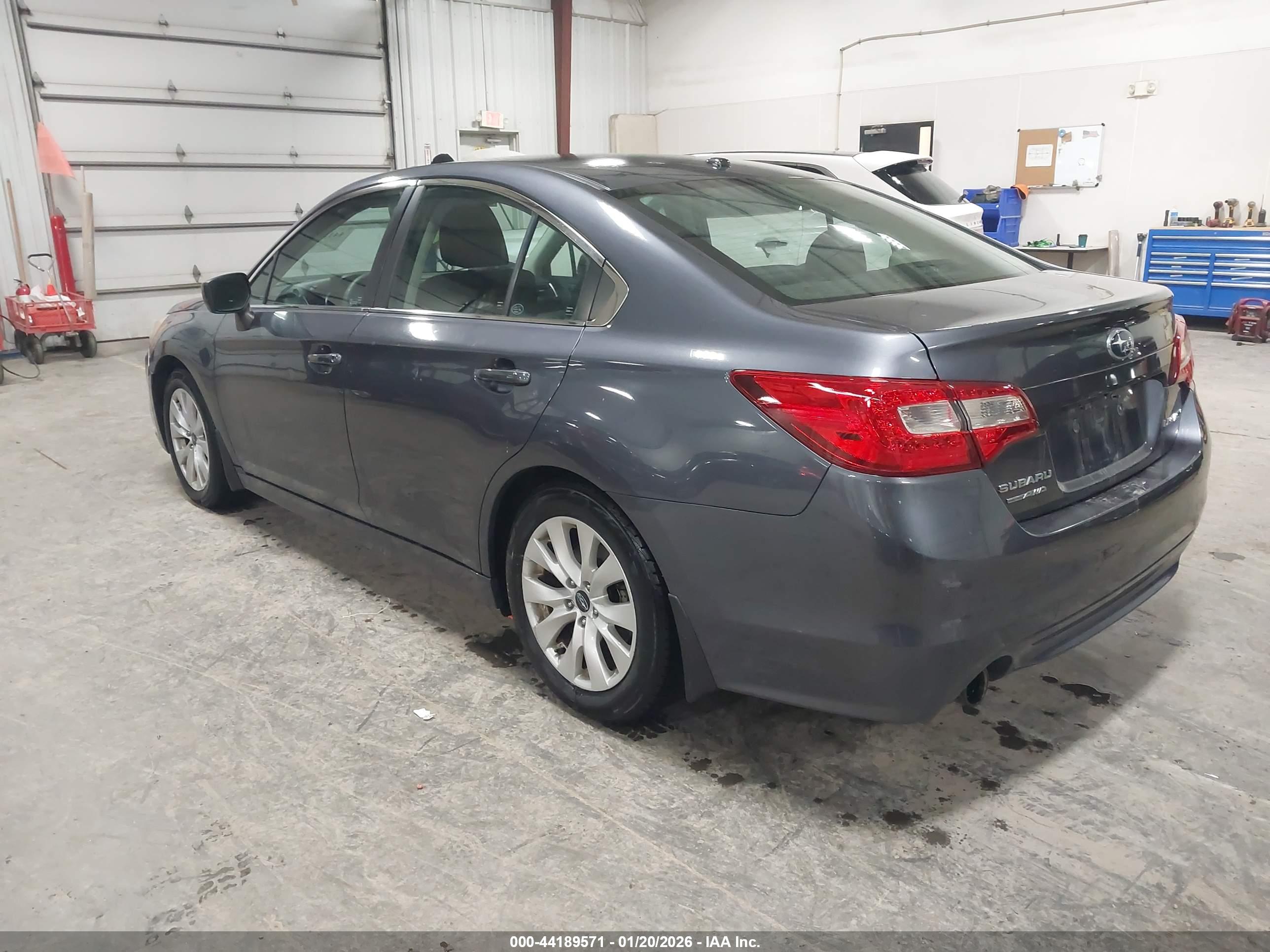 SUBARU LEGACY image 3