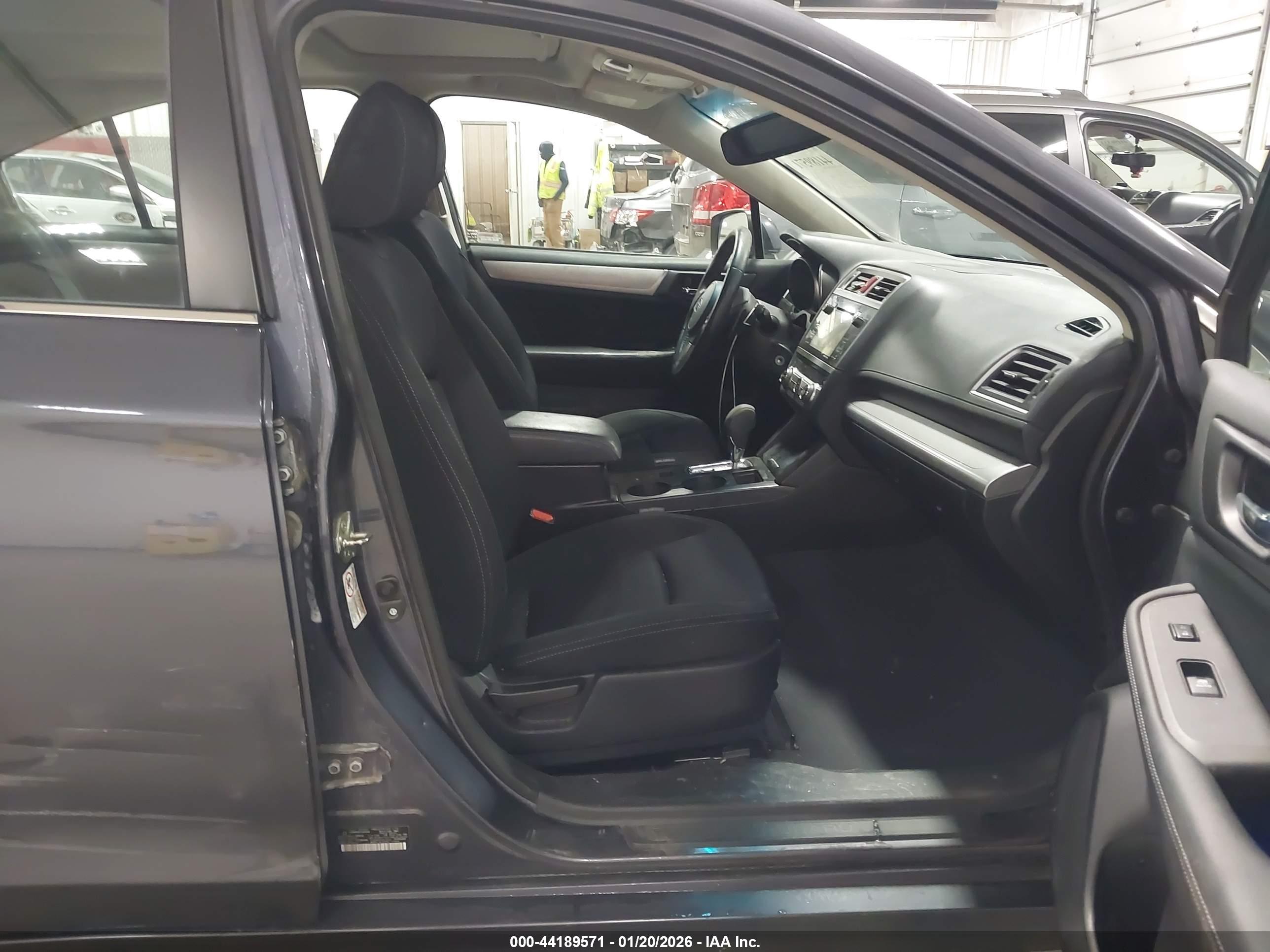 SUBARU LEGACY image 5