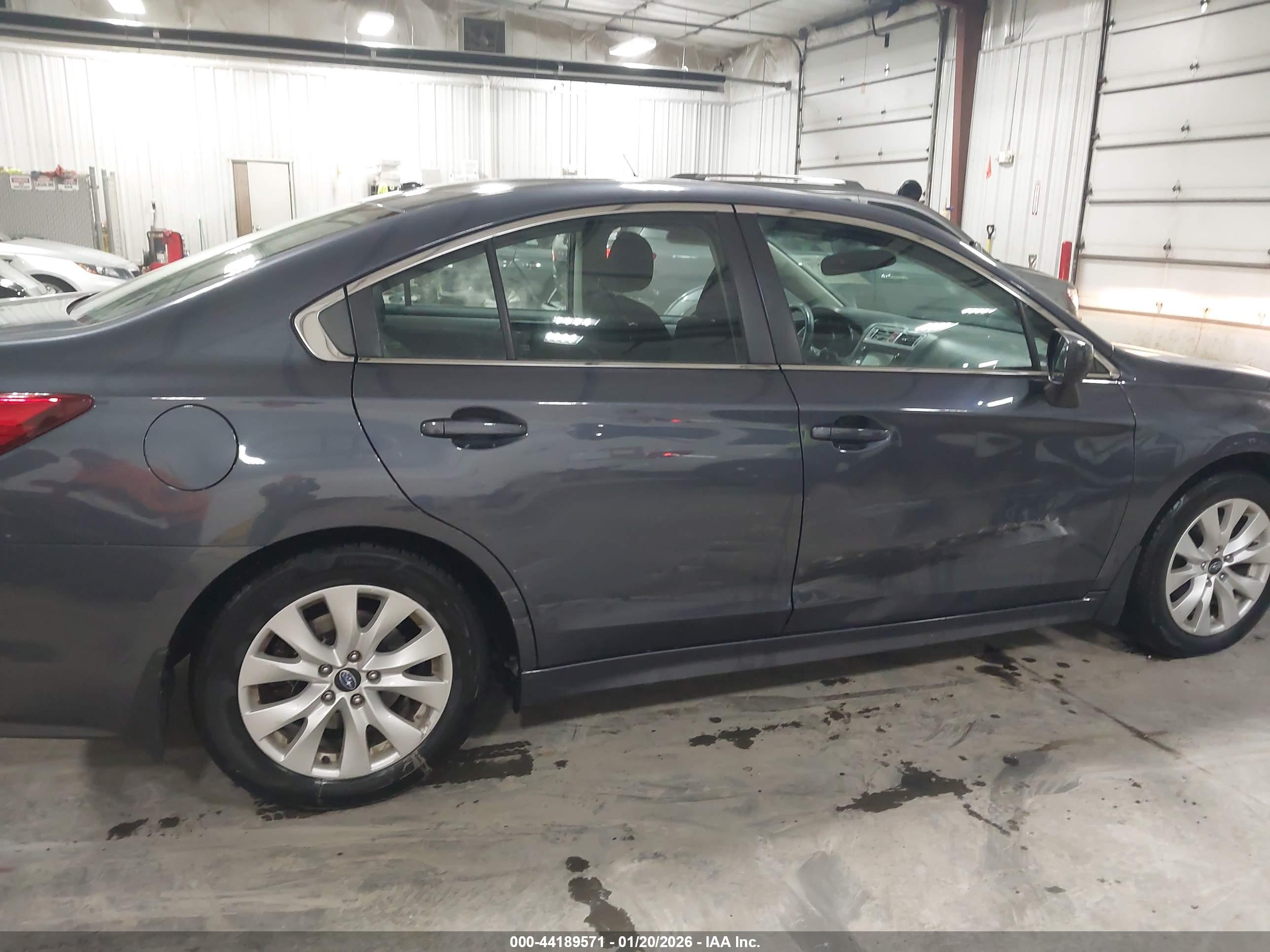 SUBARU LEGACY image 6